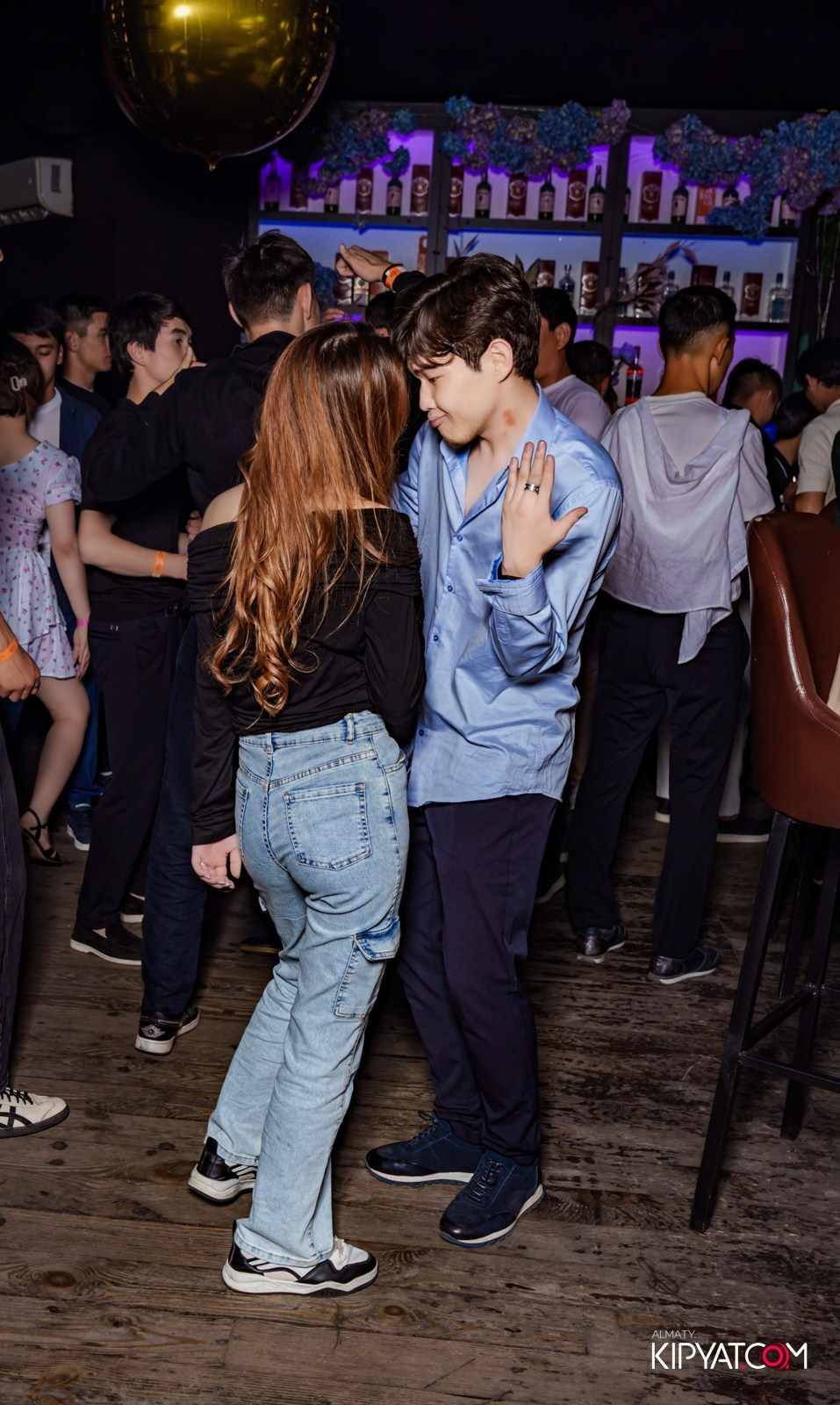 UYAT EMES BAR. КИПЯТКОМ АЛМАТЫ!