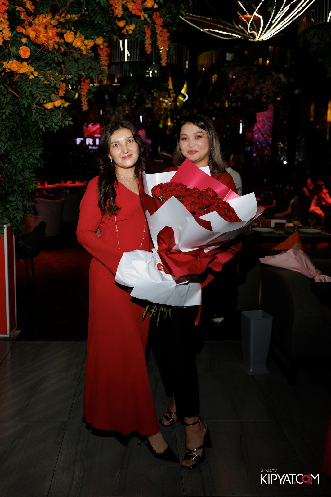 FRIENDS BAR & TERRACE. КИПЯТКОМ АЛМАТЫ! Фотосъемка мероприятий в Алматы
