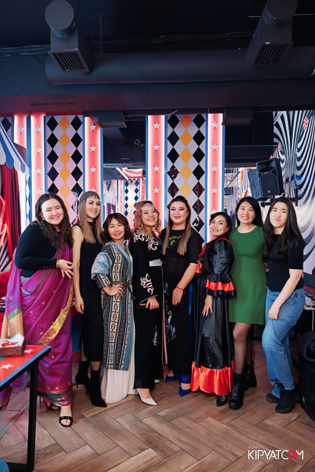 ЗАЯ, НА БИС. КИПЯТКОМ АЛМАТЫ!