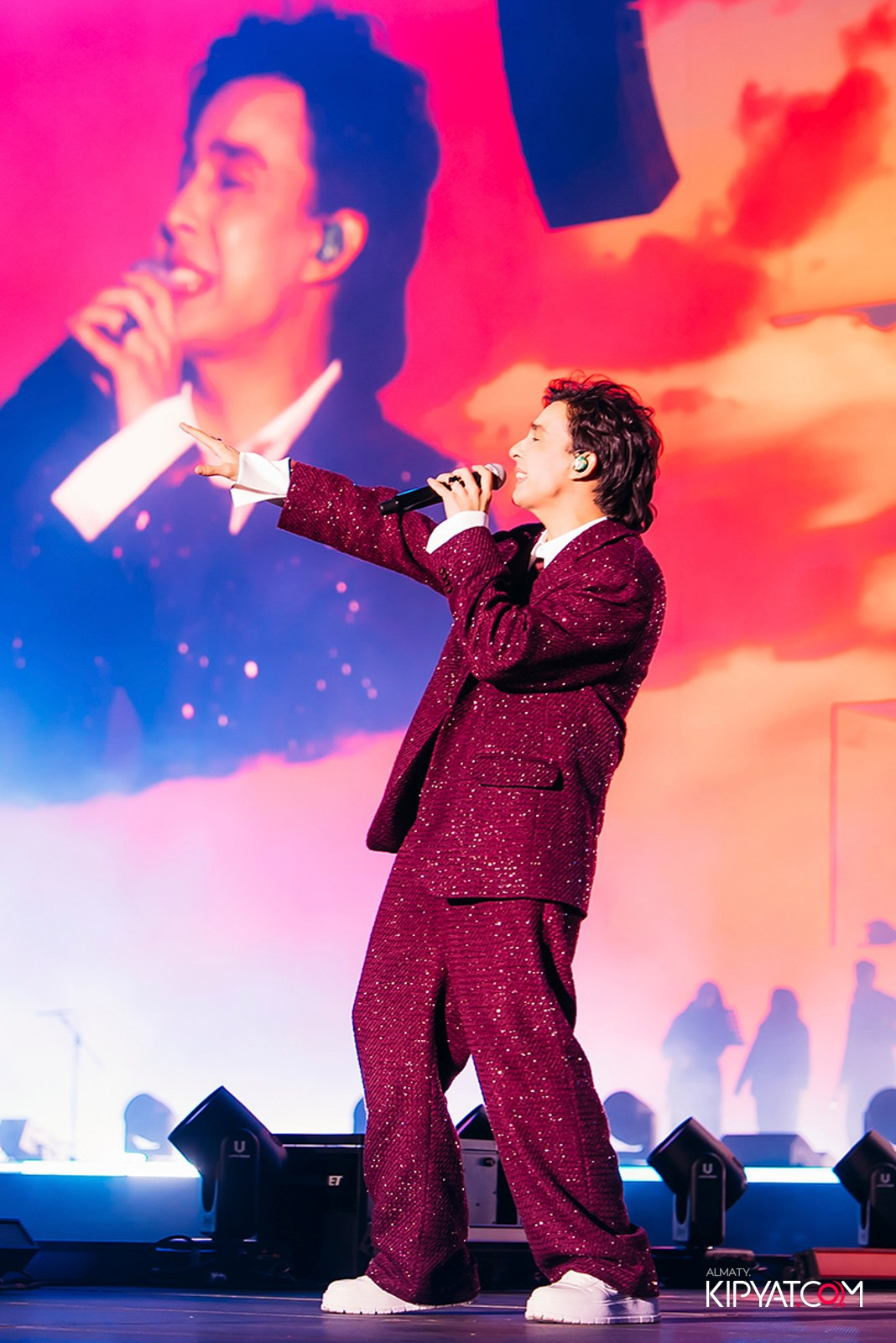 КОНЦЕРТ МИРАСА ЖУГУНУСОВА НА ЦЕНТРАЛЬНОМ СТАДИОНЕ. КИПЯТКОМ АЛМАТЫ!