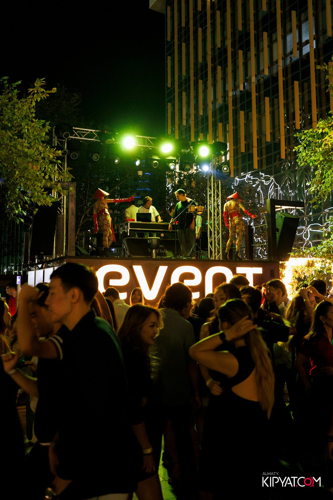 EVENT BAR. КИПЯТКОМ АЛМАТЫ!