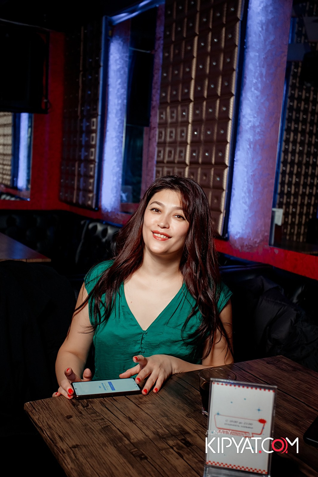 КАРАОКЕ-БАР РОЯЛЬ НА НУРМАКОВА. КИПЯТКОМ АЛМАТЫ!