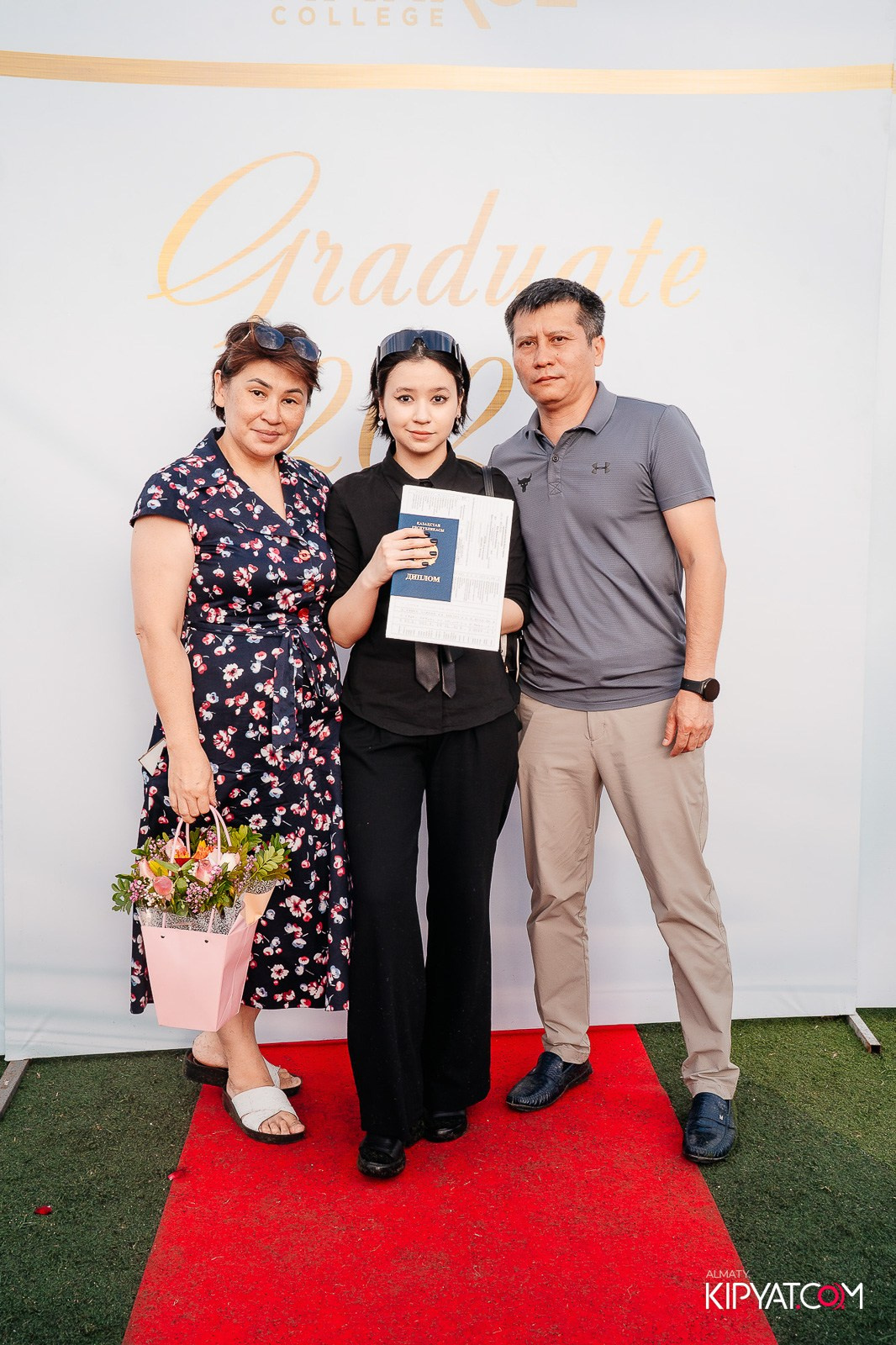 ВРУЧЕНИЕ ДИПЛОМОВ — НАРХОЗ КОЛЛЕДЖ. Part 1. КИПЯТКОМ АЛМАТЫ!