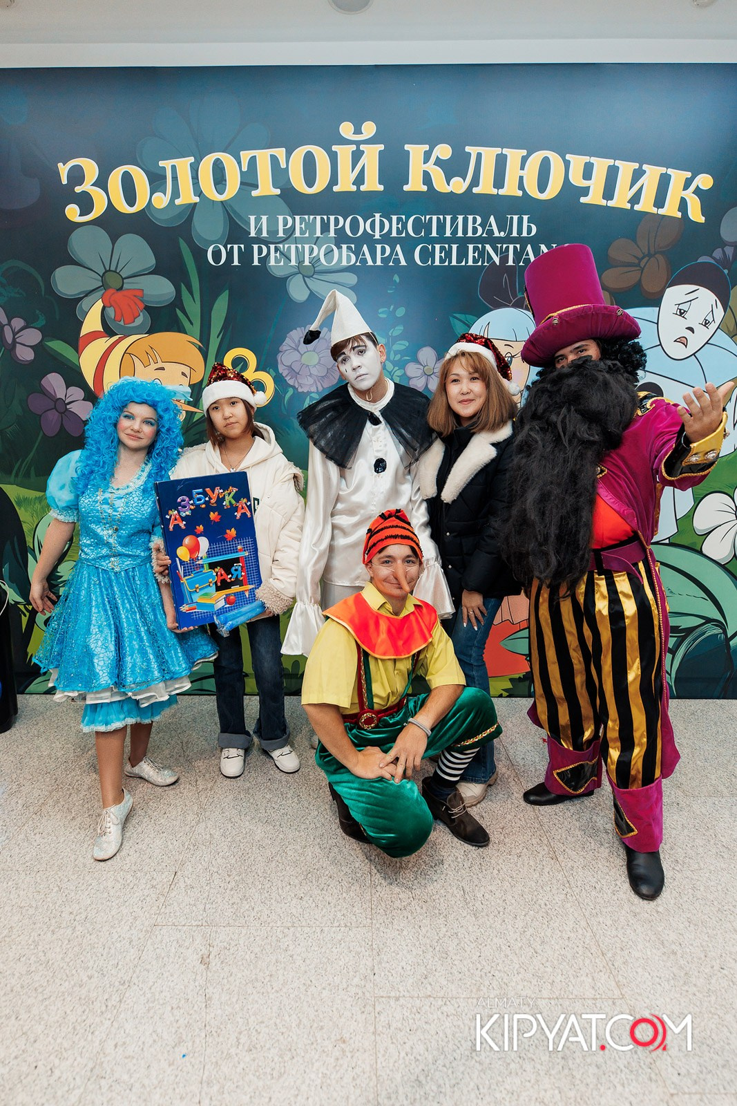 ЗОЛОТОЙ КЛЮЧИК И РЕТРОФЕСТИВАЛЬ ОТ РЕСТОБАРА CELENTANO. КИПЯТКОМ АЛМАТЫ!