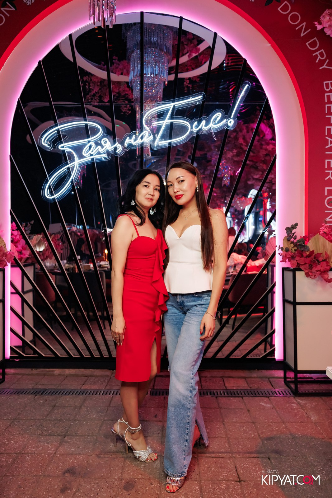 НОДАР РЕВИЯ В «ЗАЯ, НА БИС». КИПЯТКОМ АЛМАТЫ!