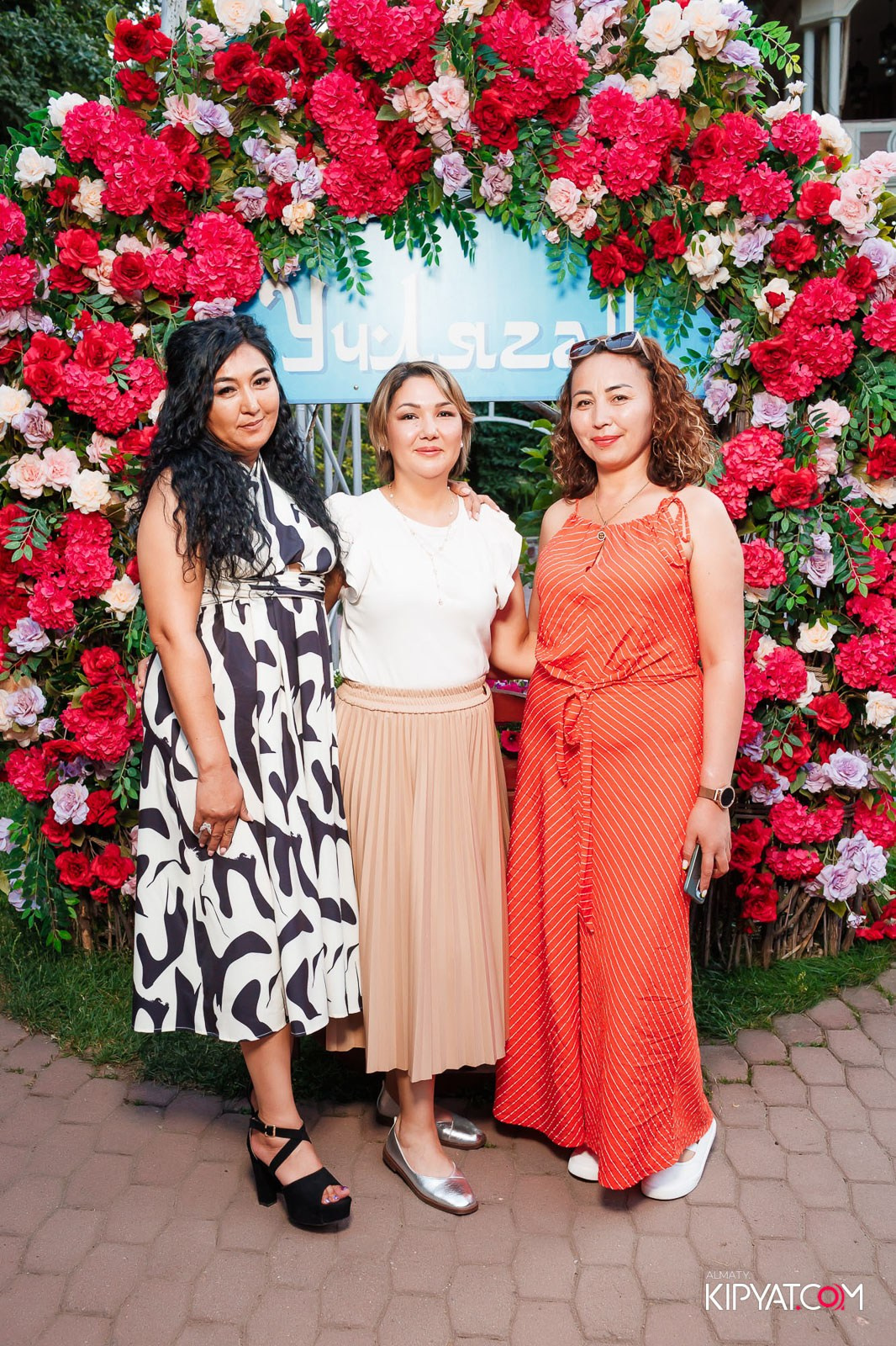 РЕСТОРАН УЧ ЛЯГАН. КИПЯТКОМ АЛМАТЫ!