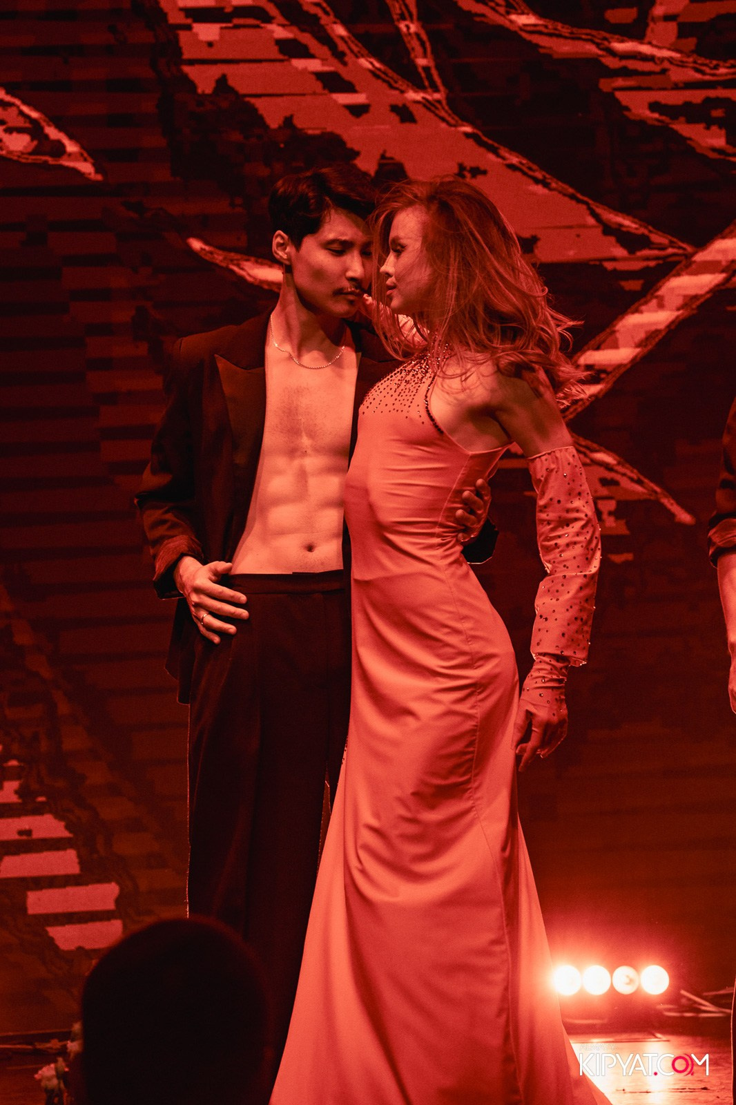 QUEEN. КИПЯТКОМ АЛМАТЫ!