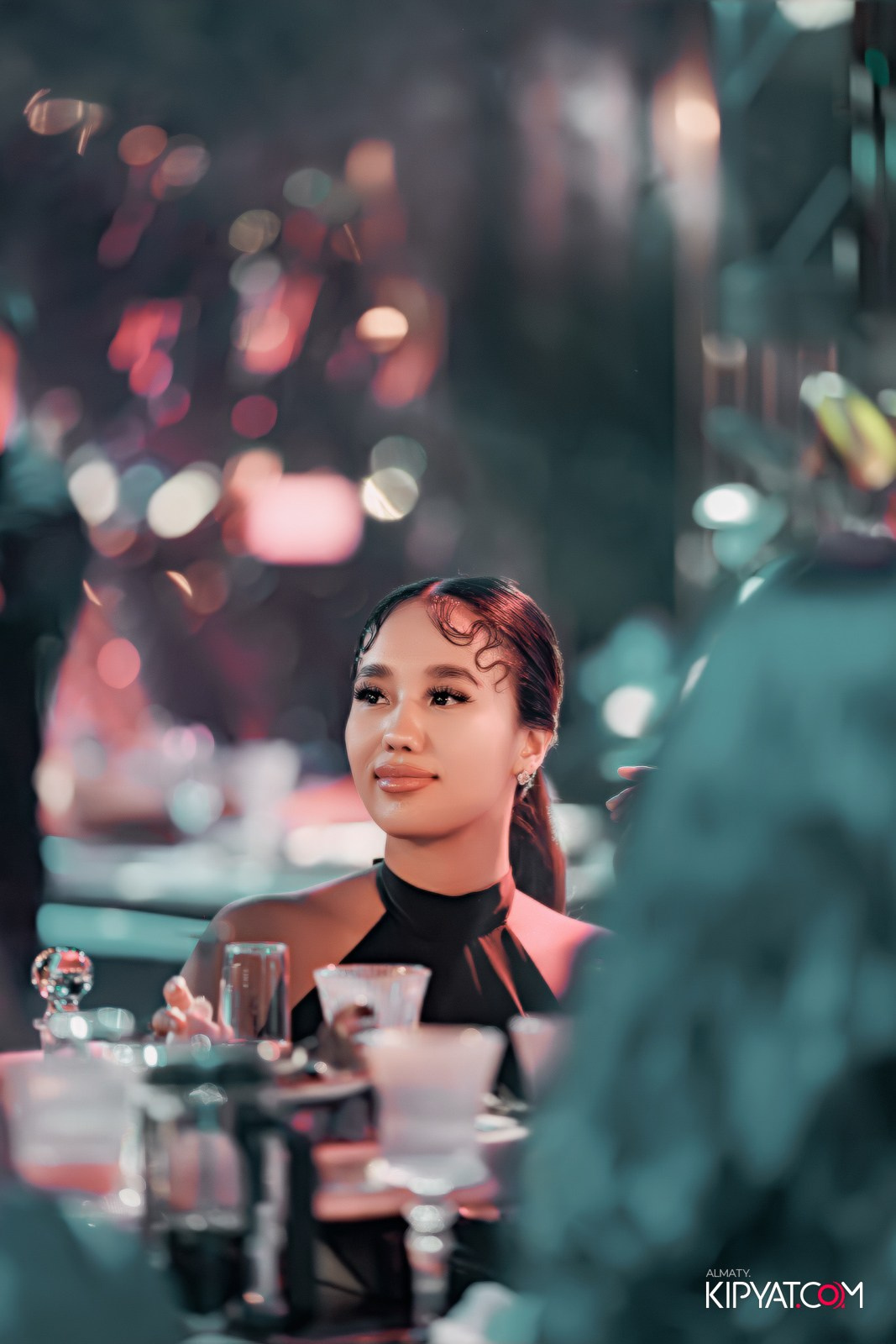 MOOD KARAOKE & TERRACE. КИПЯТКОМ АЛМАТЫ!