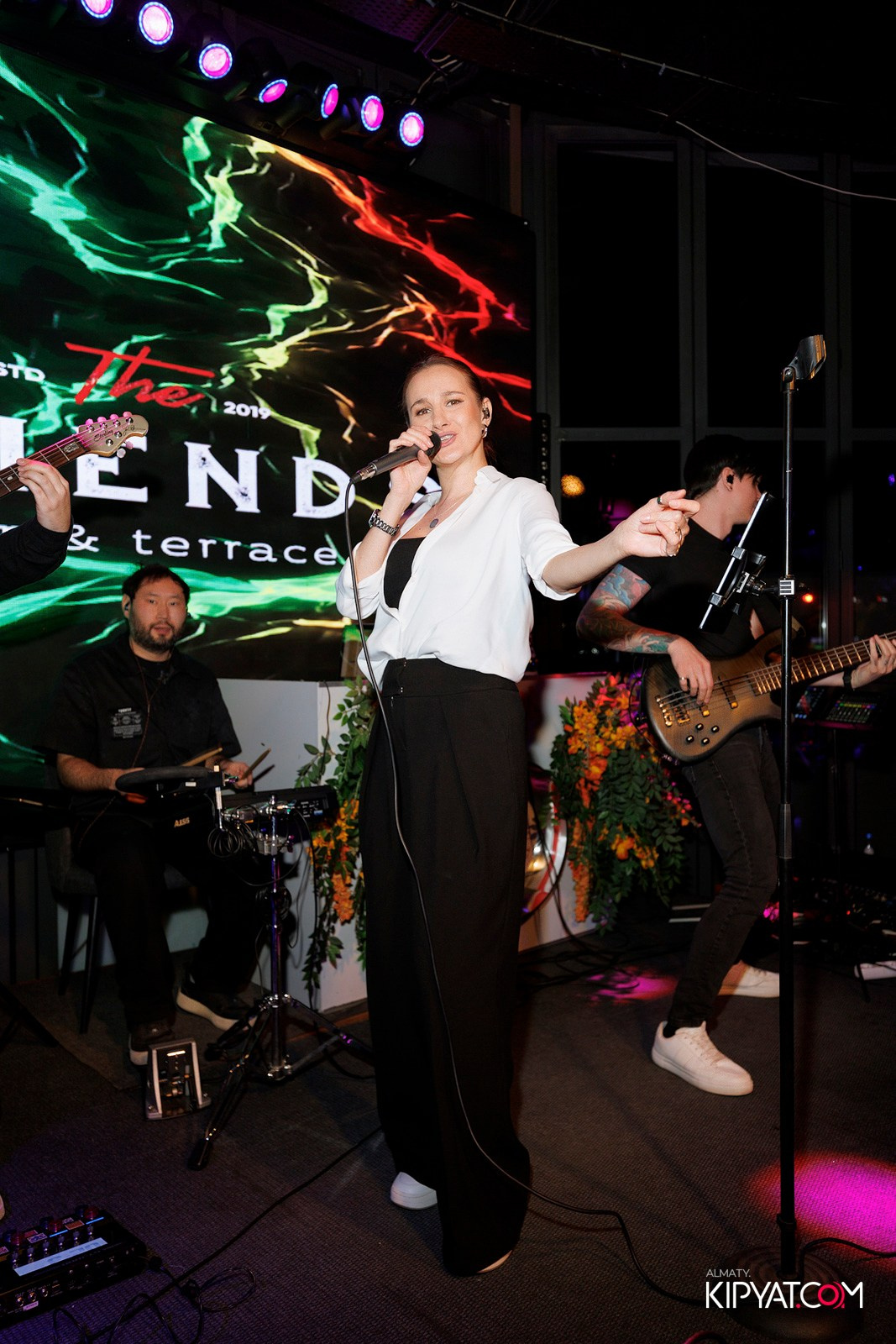FRIENDS BAR & TERRACE. КИПЯТКОМ АЛМАТЫ! Фотосъемка мероприятий в Алматы
