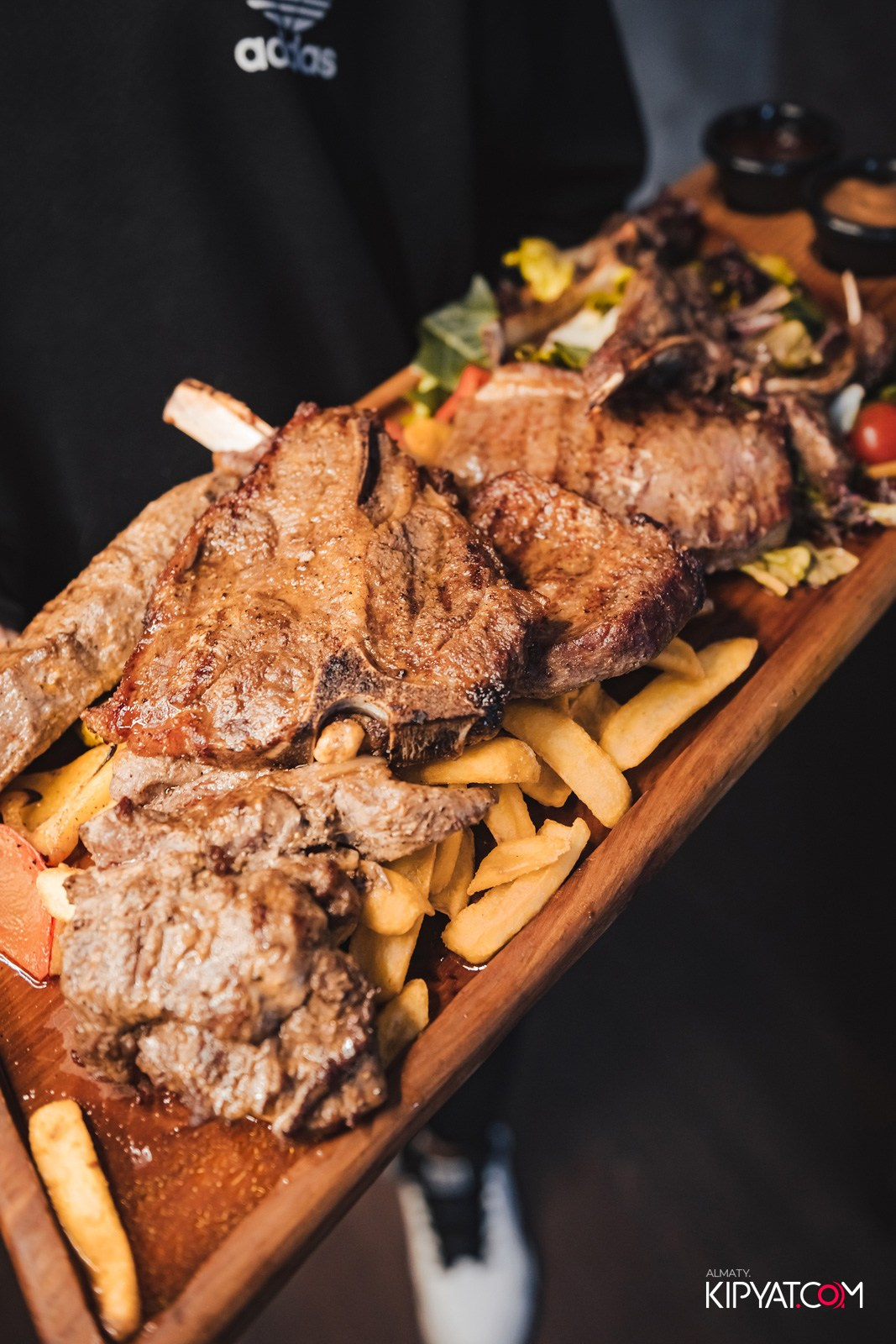 УХО И МЕДВЕДЬ НА ГАГАРИНА. КИПЯТКОМ АЛМАТЫ!