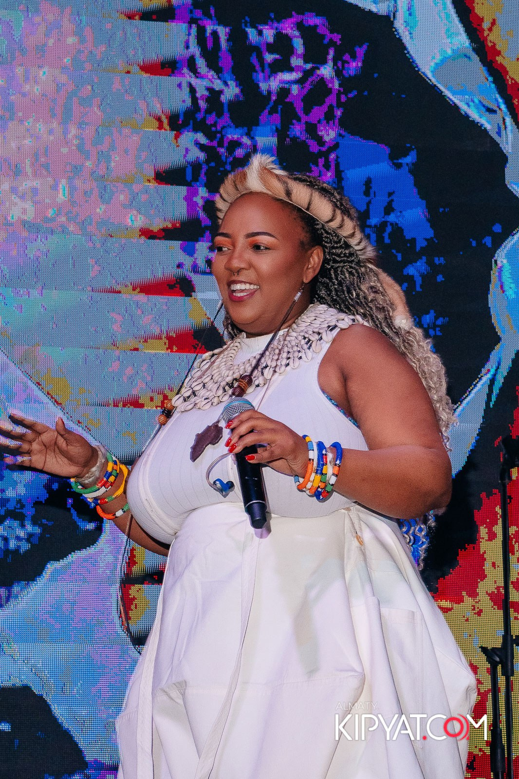 SANTA BARBARA — ВЫСТУПЛЕНИЕ LIZWI. КИПЯТКОМ АЛМАТЫ!