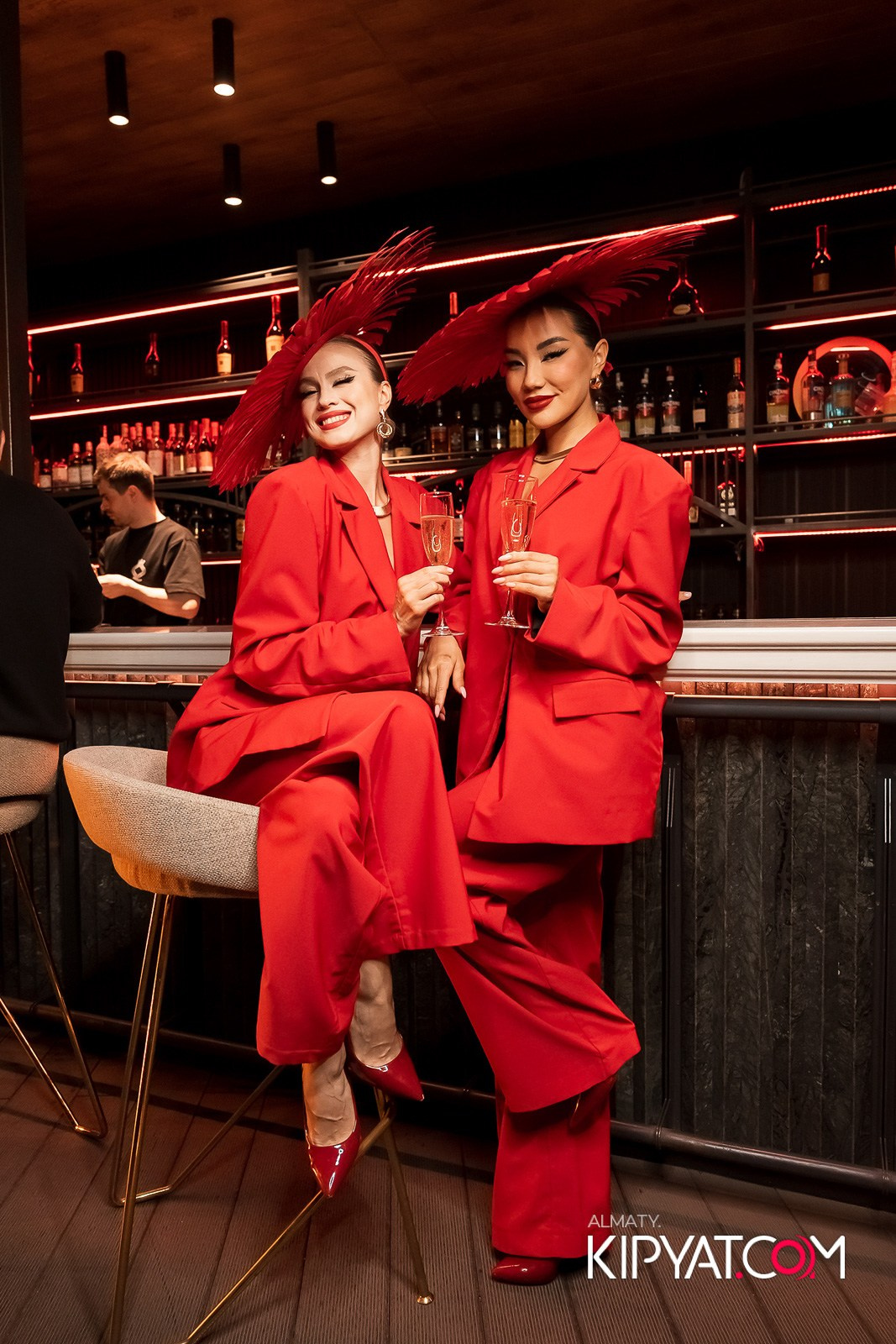 QUEEN. КИПЯТКОМ АЛМАТЫ!