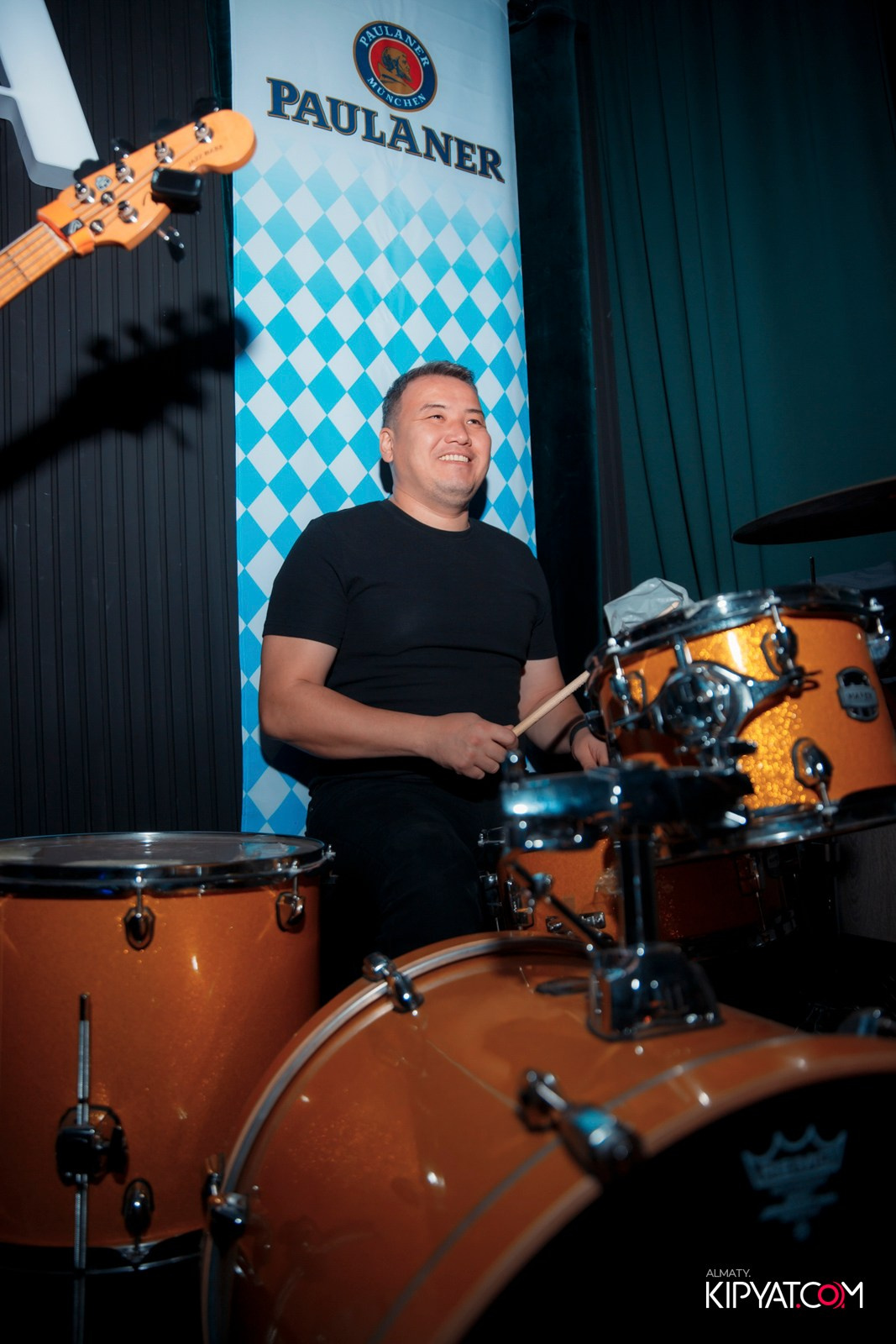 OKTOBERFEST — ПИНТА НА АУЭЗОВА. КИПЯТКОМ АЛМАТЫ!