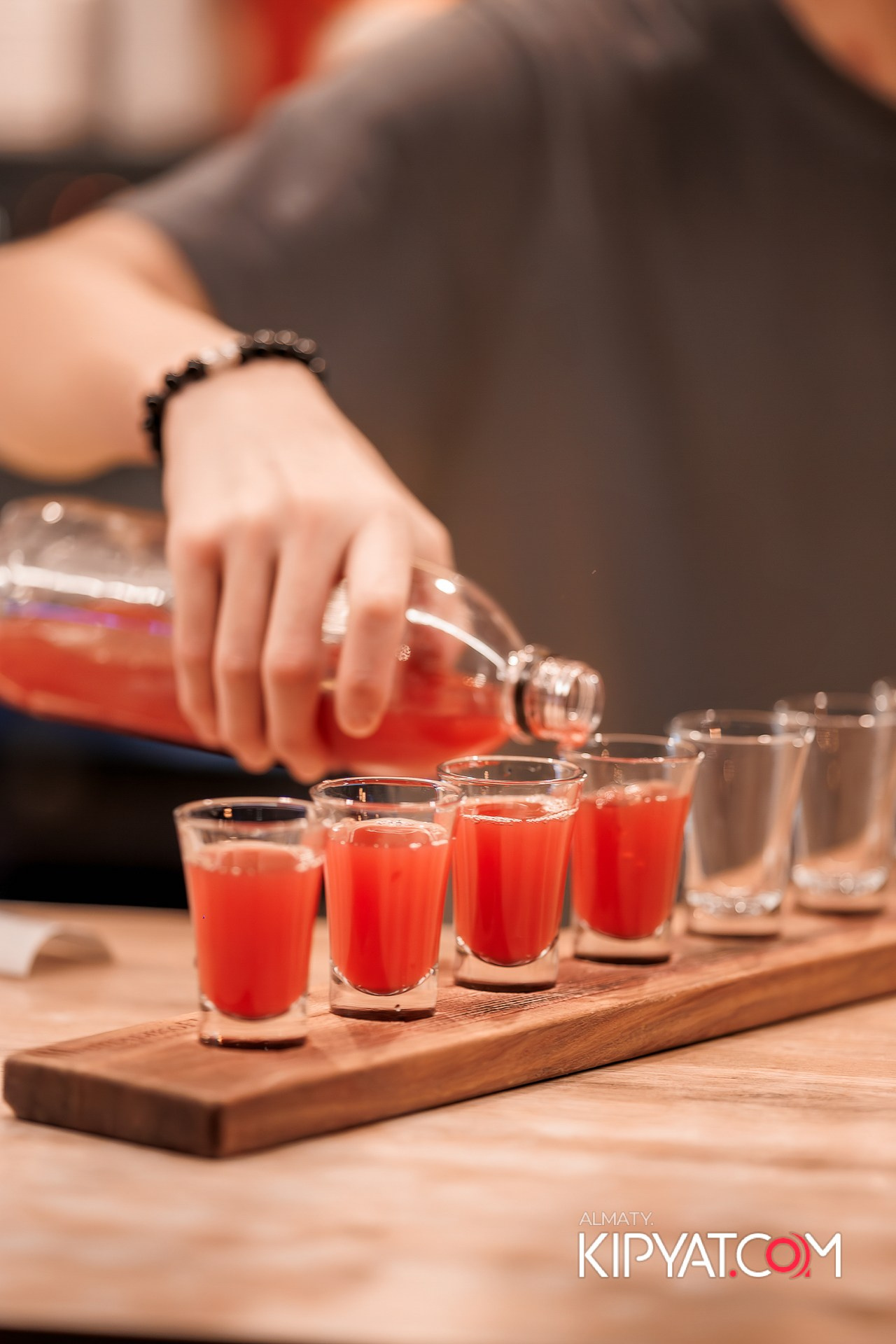 ШАШЛЫКОФФ. КИПЯТКОМ АЛМАТЫ!