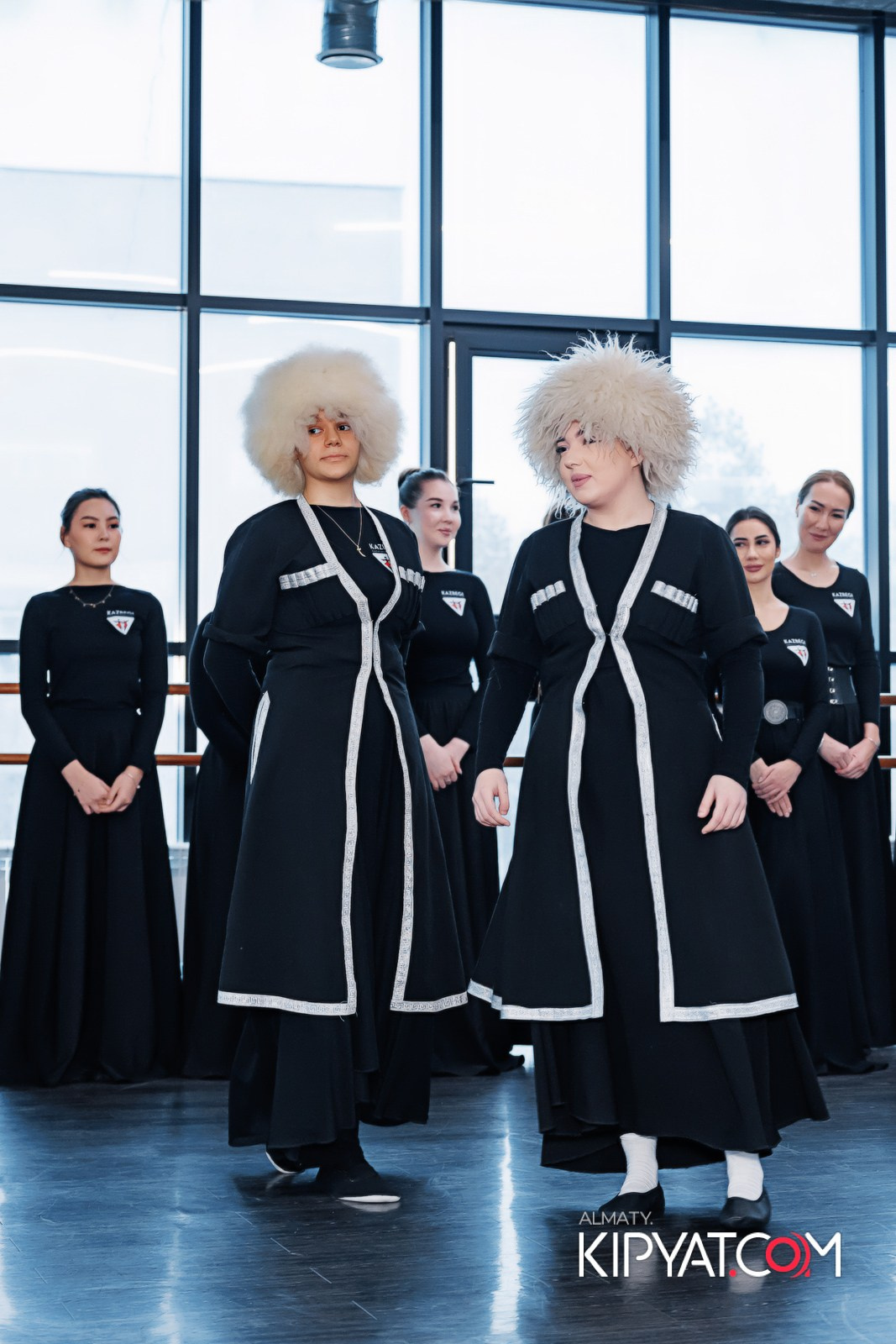 BLOCKBUSTER ТАНЦЕВАЛЬНАЯ АКАДЕМИЯ. КИПЯТКОМ АЛМАТЫ!