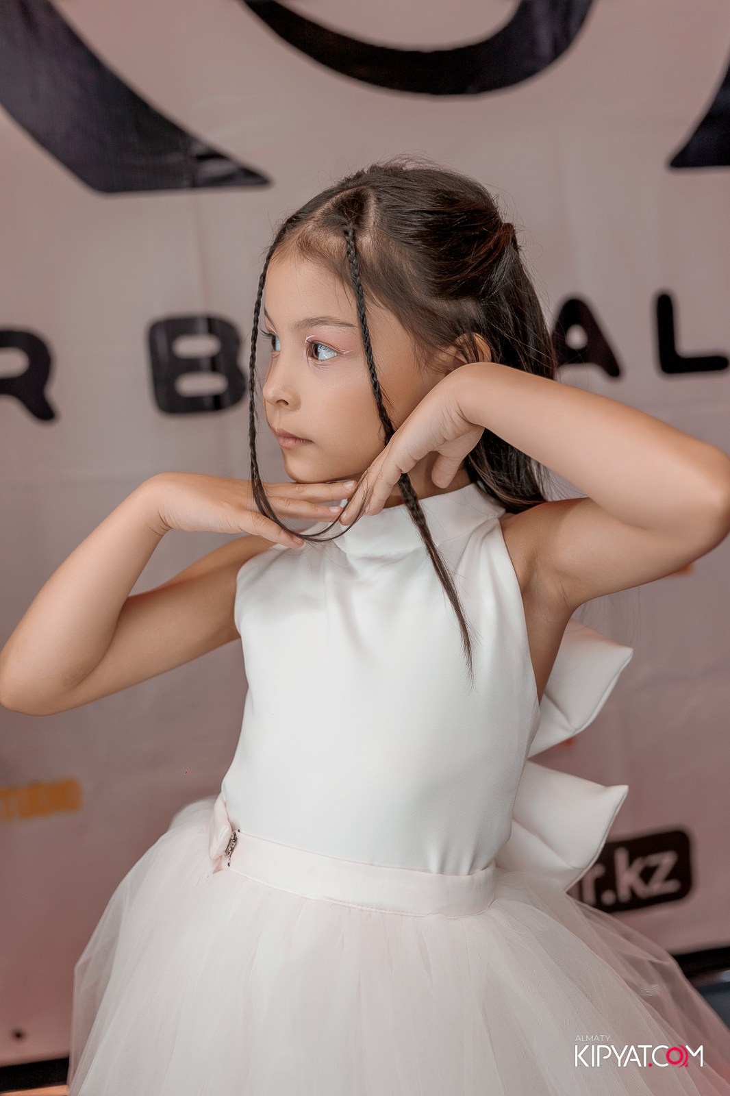 ПРЕЗЕНТАЦИЯ 10 ГРУППЫ КИНОПРОЕКТА STARBALALAR. КИПЯТКОМ АЛМАТЫ!