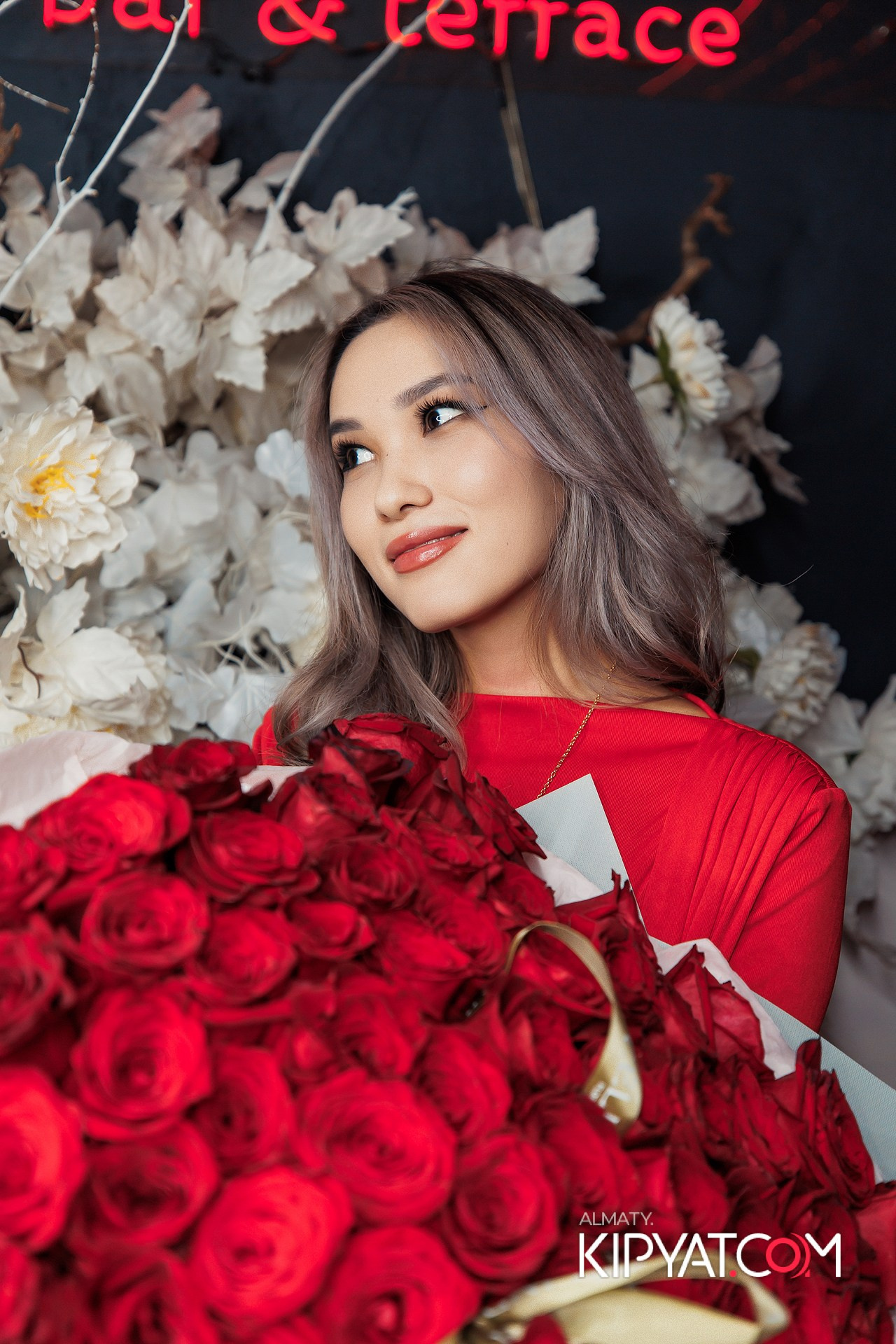 FRIENDS BAR & TERRACE. КИПЯТКОМ АЛМАТЫ!