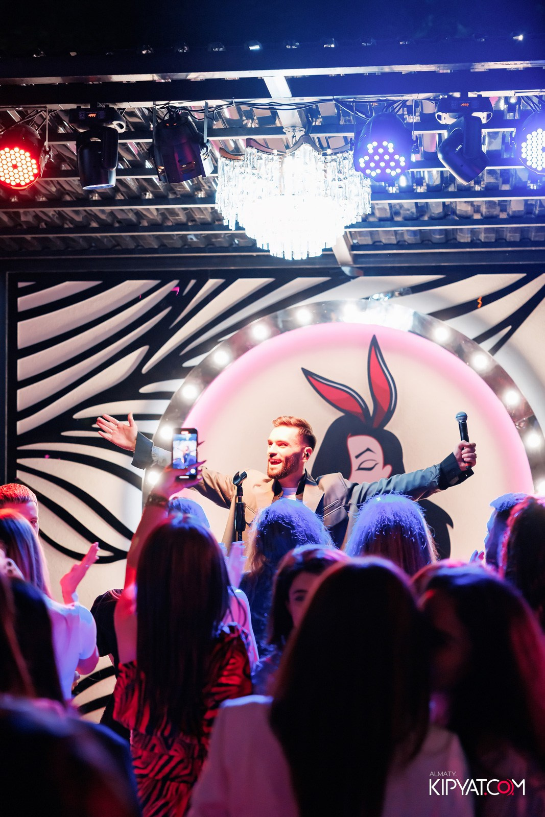 НОДАР РЕВИЯ В «ЗАЯ, НА БИС». КИПЯТКОМ АЛМАТЫ!