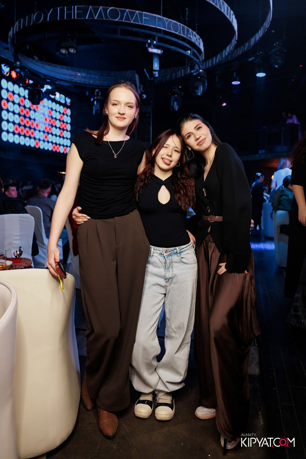 МУЗЫКАЛЬНОЕ ЛОТО В HIT RETRO. КИПЯТКОМ АЛМАТЫ! Фотосъемка мероприятий в Алматы