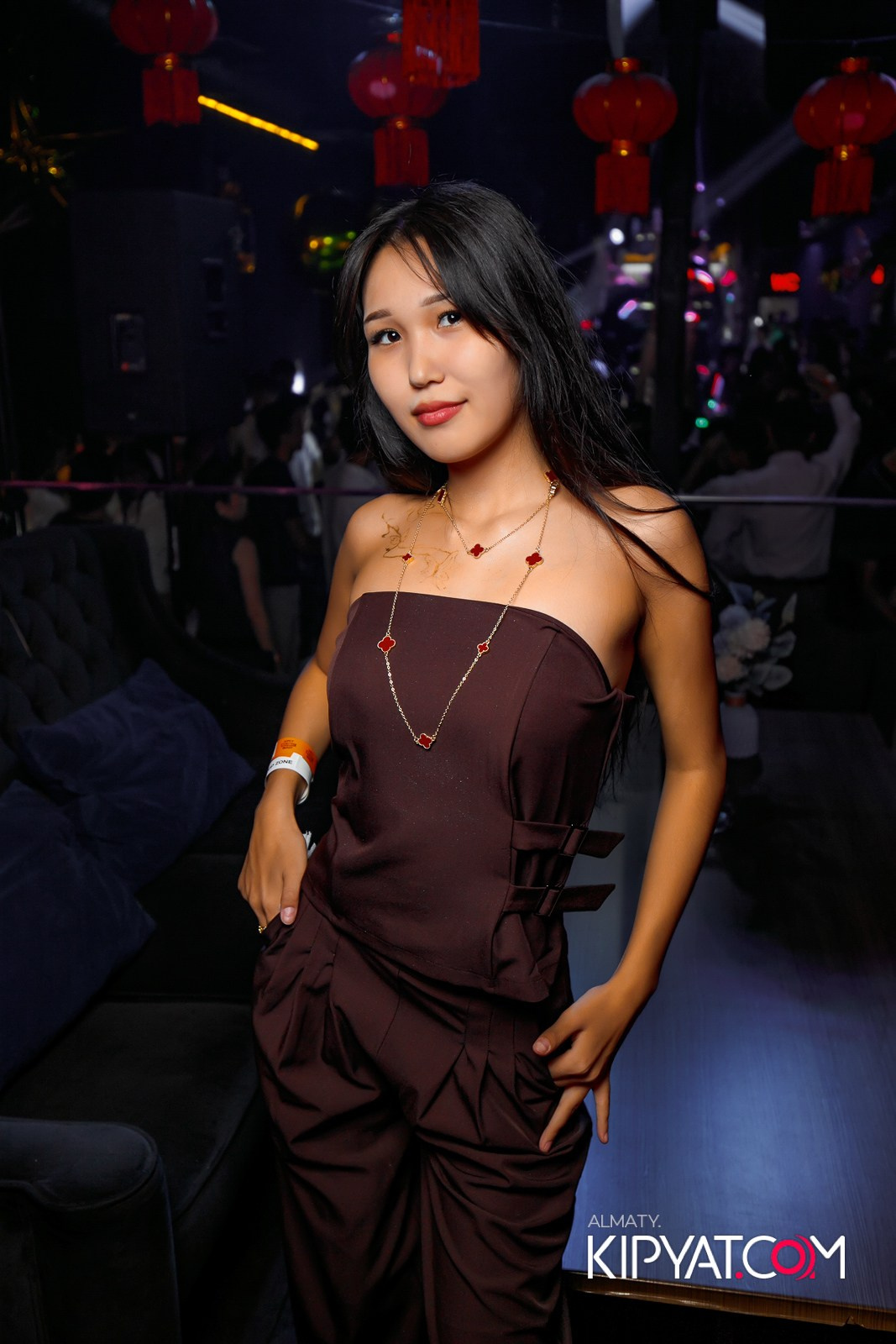 UYAT EMES BAR. КИПЯТКОМ АЛМАТЫ!