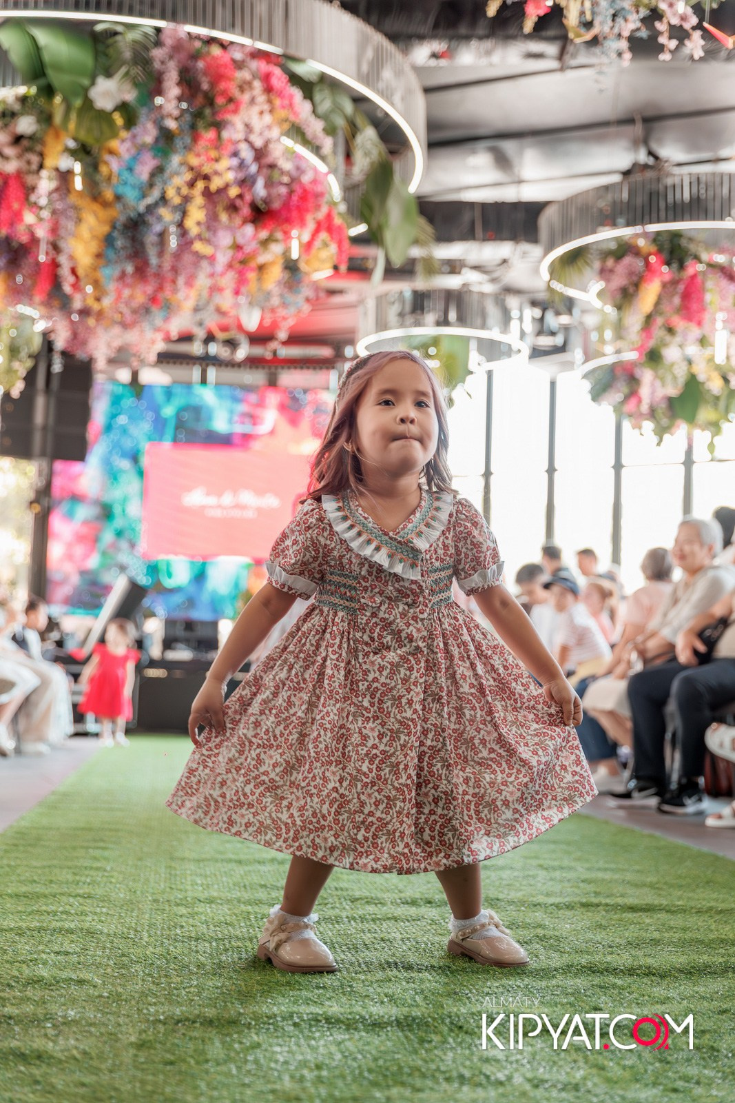 PROM KIDS FASHION SHOW. КИПЯТКОМ АЛМАТЫ!