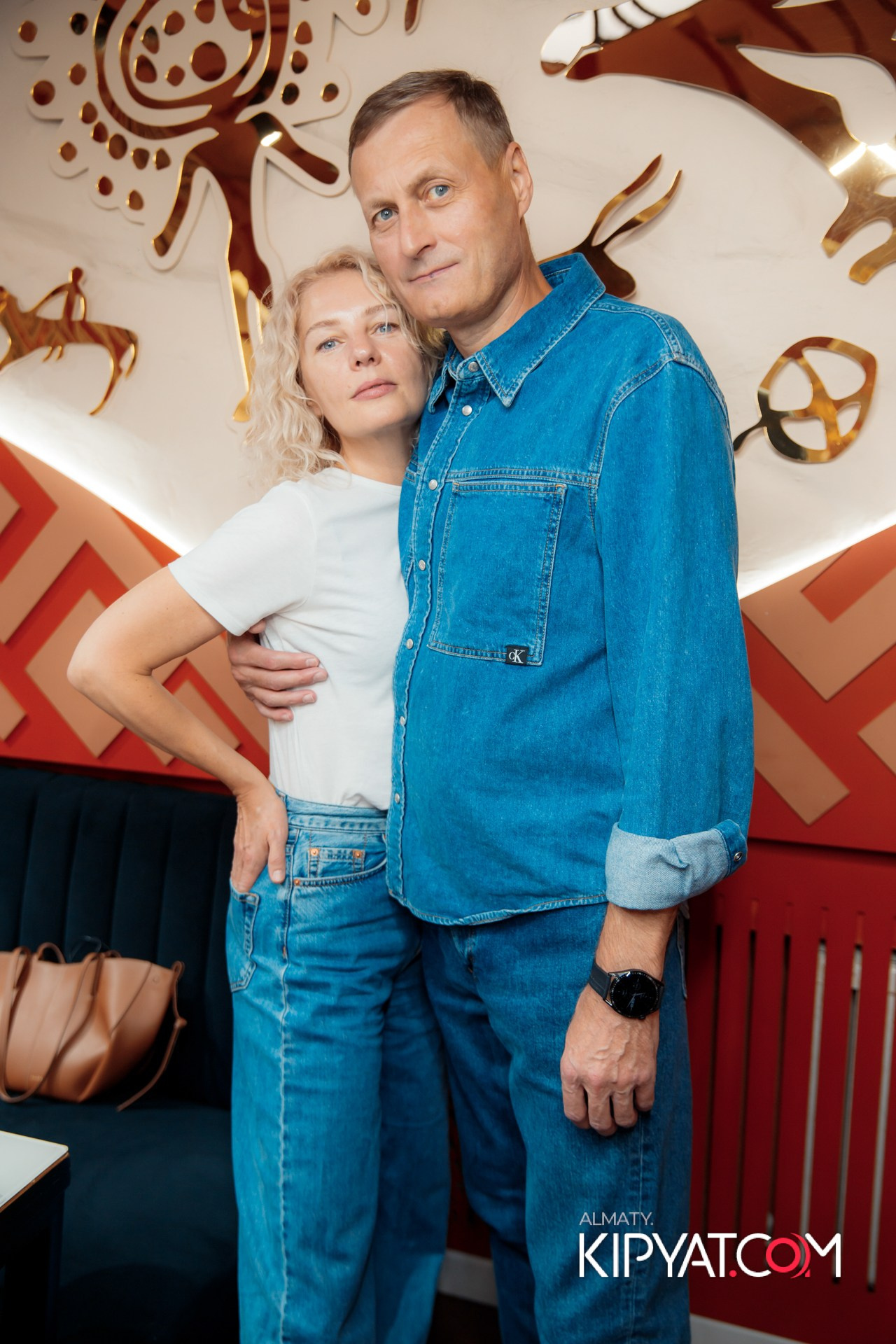 Ухо и Медведь на Гагарина. КИПЯТКОМ АЛМАТЫ!