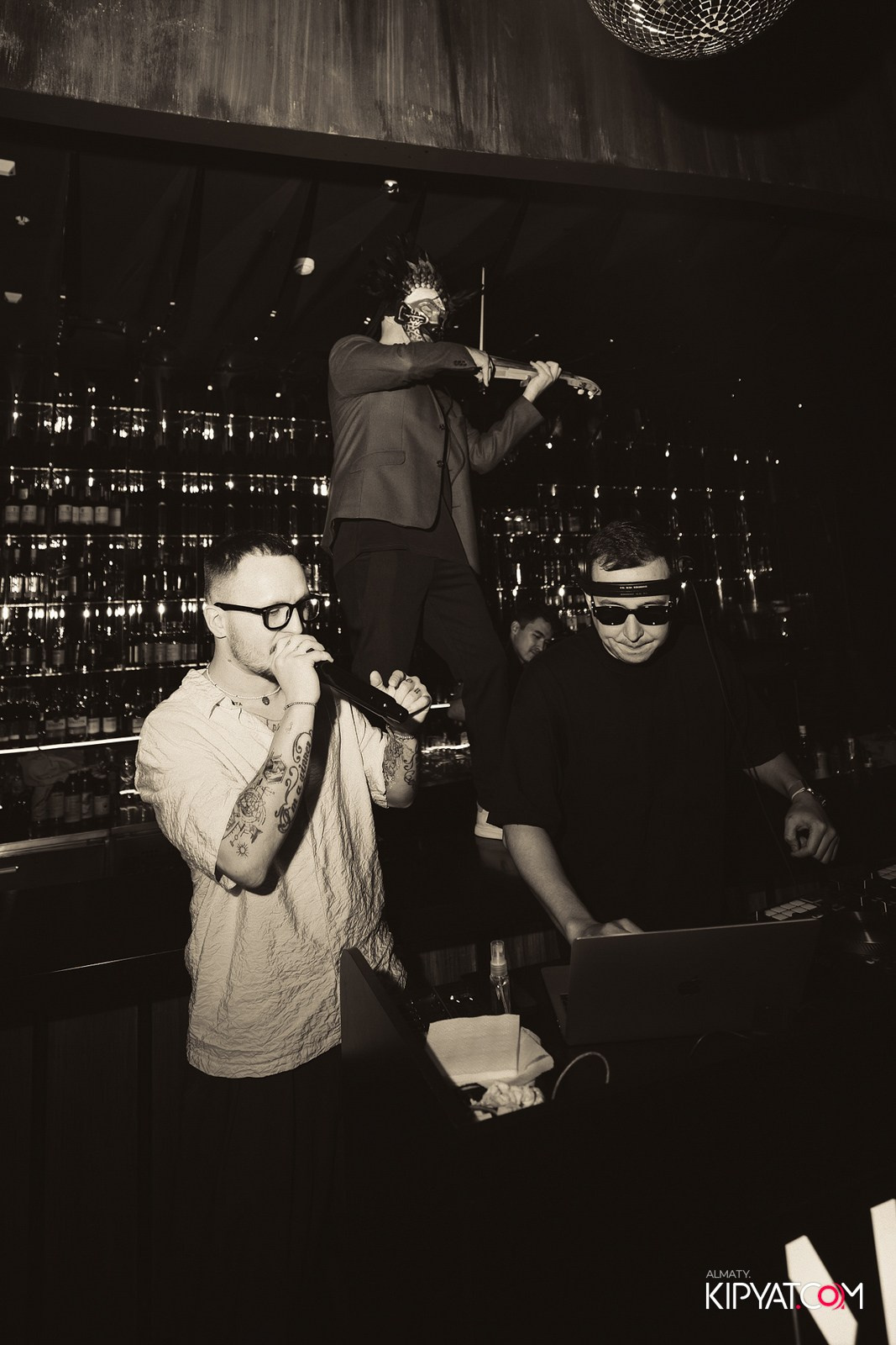 MOOD KARAOKE & TERRACE. КИПЯТКОМ АЛМАТЫ!