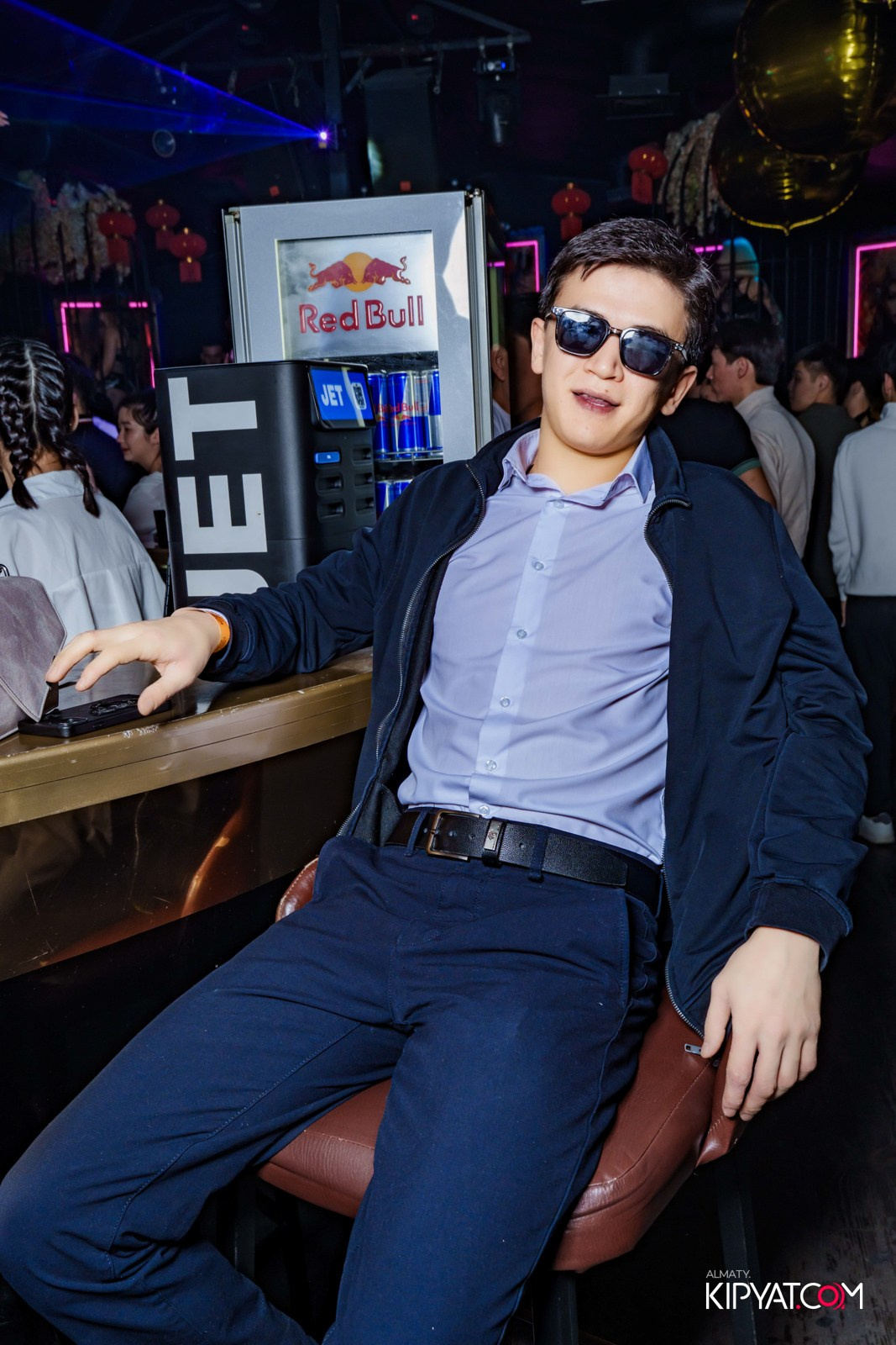 UYAT EMES BAR. КИПЯТКОМ АЛМАТЫ!