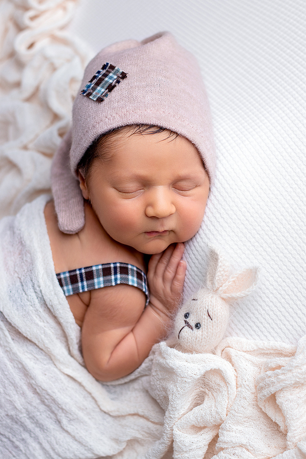 Newborn съёмка Льва. Фотограф новорождённых и малышей до года в Москве и Московской области