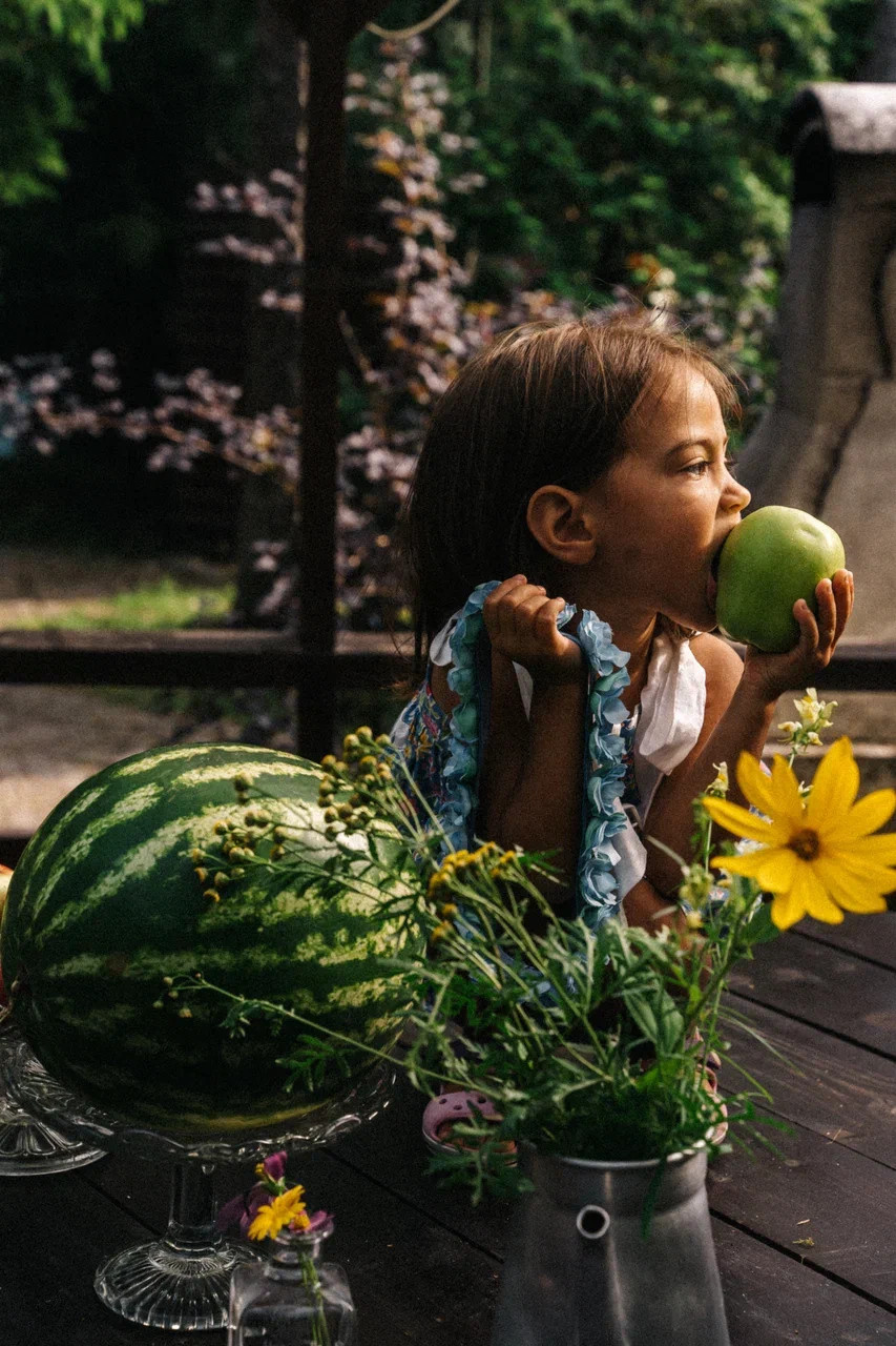 ВЕЧЕРОК НА ДАЧЕ. Миша Снимет | твой фотограф