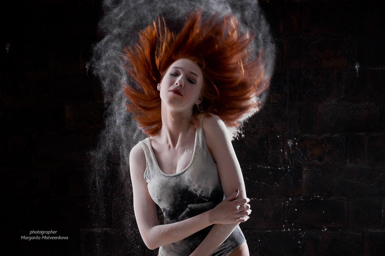 Съёмка с мукой 3. Женский фотограф Крещение Венчание Москва Брянск