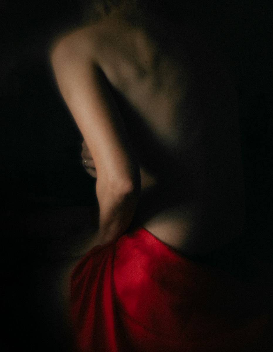 Взгляд на саму себя. Портретный фотограф в Самаре Анна Силютина