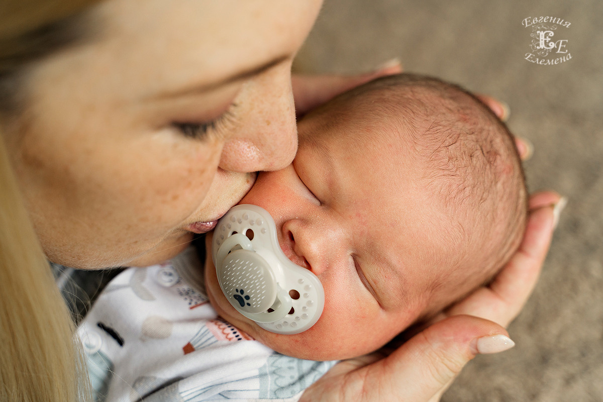 Выписка из роддома. Семейный и портретный фотограф в Санкт-Петербурге Евгения Елемена