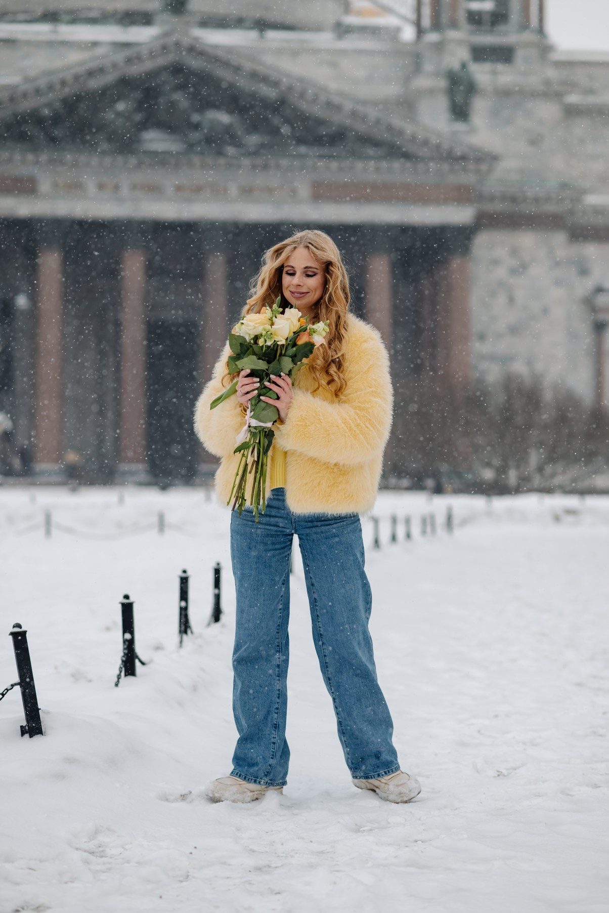 Фотосессия девушки зимой у Исаакиевского собора. Свадебный и семейный фотограф в Санкт-Петербурге (Спб) Елена Худякова