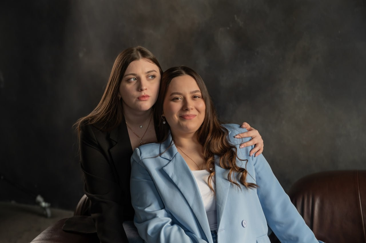 Лучшие Подруги. Я Ольга Казанцева, фотографирую снимаю ваши киноистории и печатаю фото и цифровые портреты на холсте