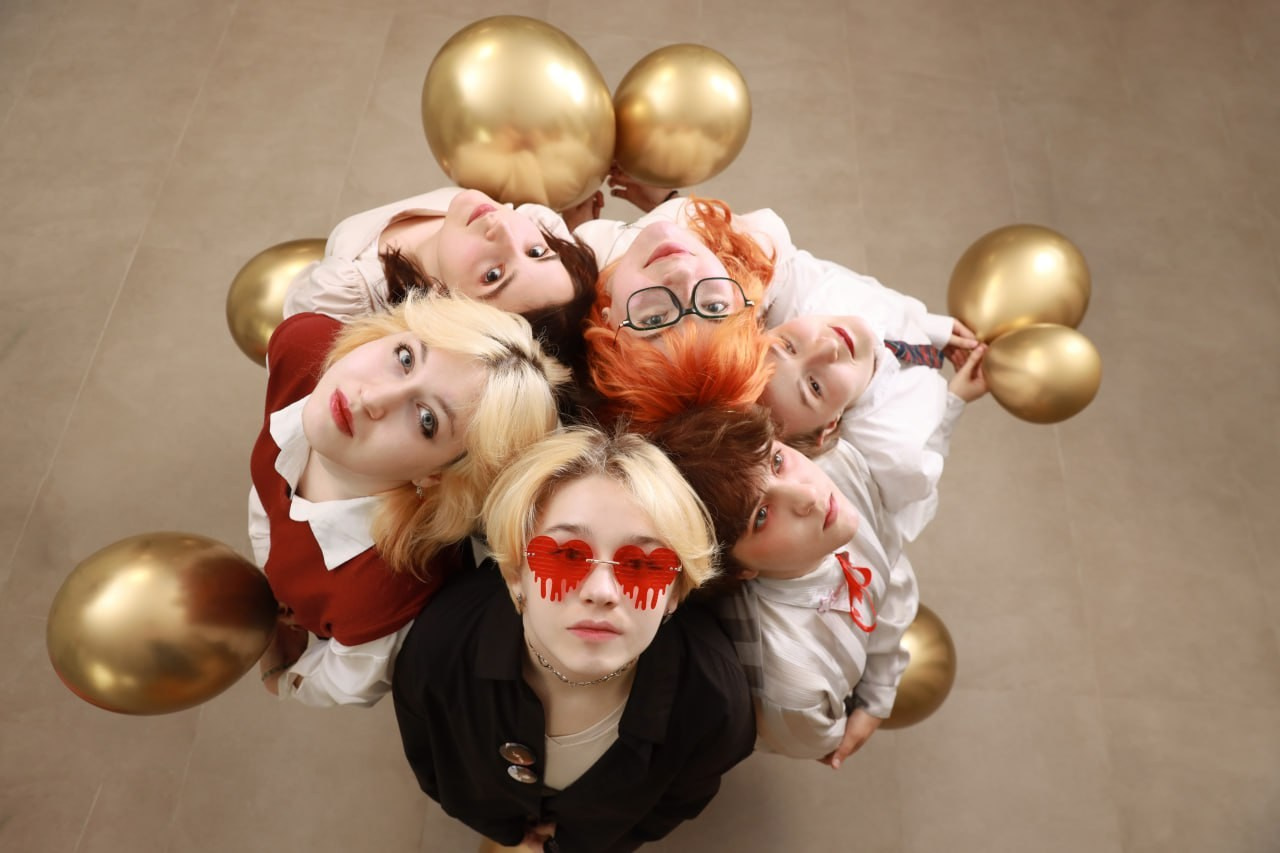 Заказать выпускной школьный альбом Тюмень. Выпускные альбомы в Тюмени для школ, садов, вузов спортивных секций