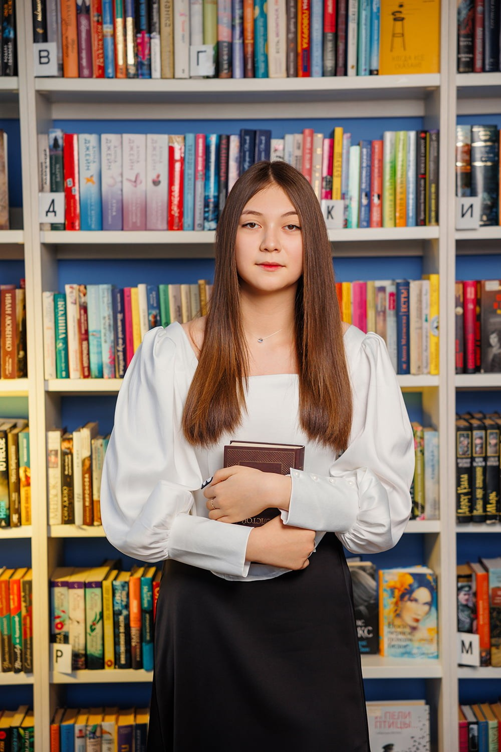 Выпускные альбомы для 9 класса Боготол. СИГМА | Студия выпускных альбомов Красноярск