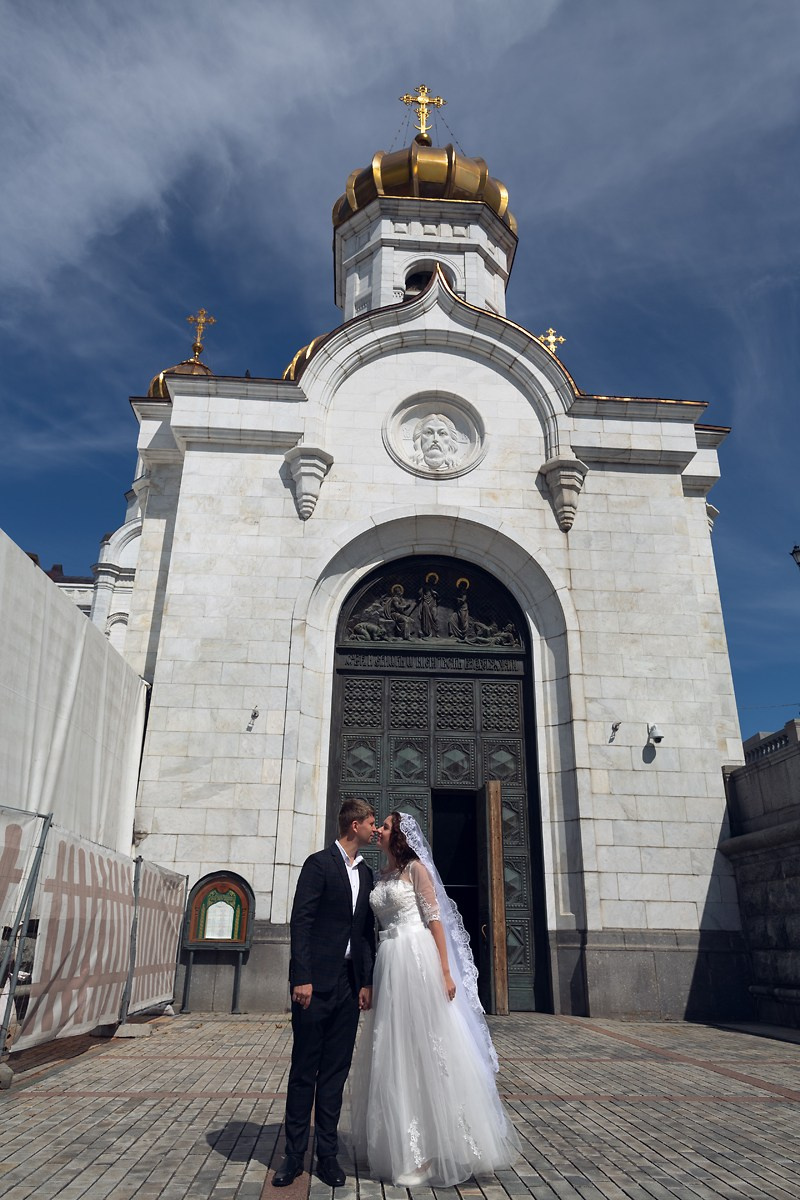 Венчание в главном Храме. Свадебный и репортажный фотограф в Москве и Московской области