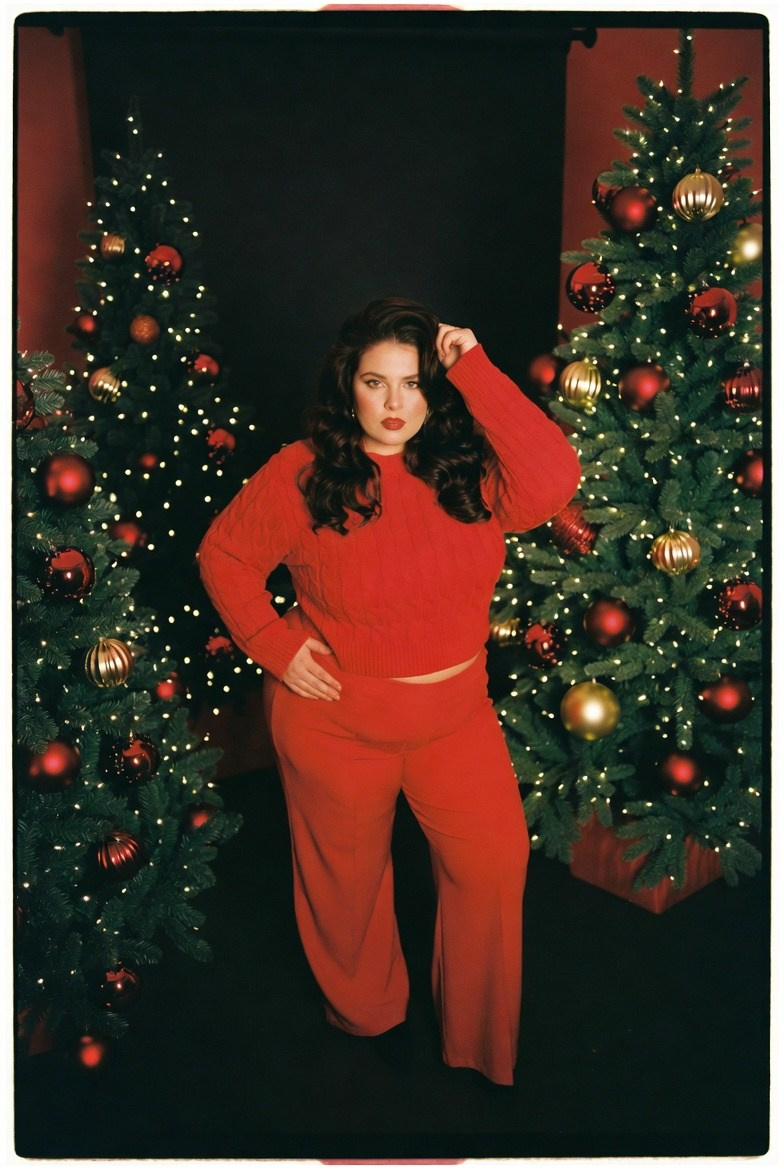 Плюс сайз в красном