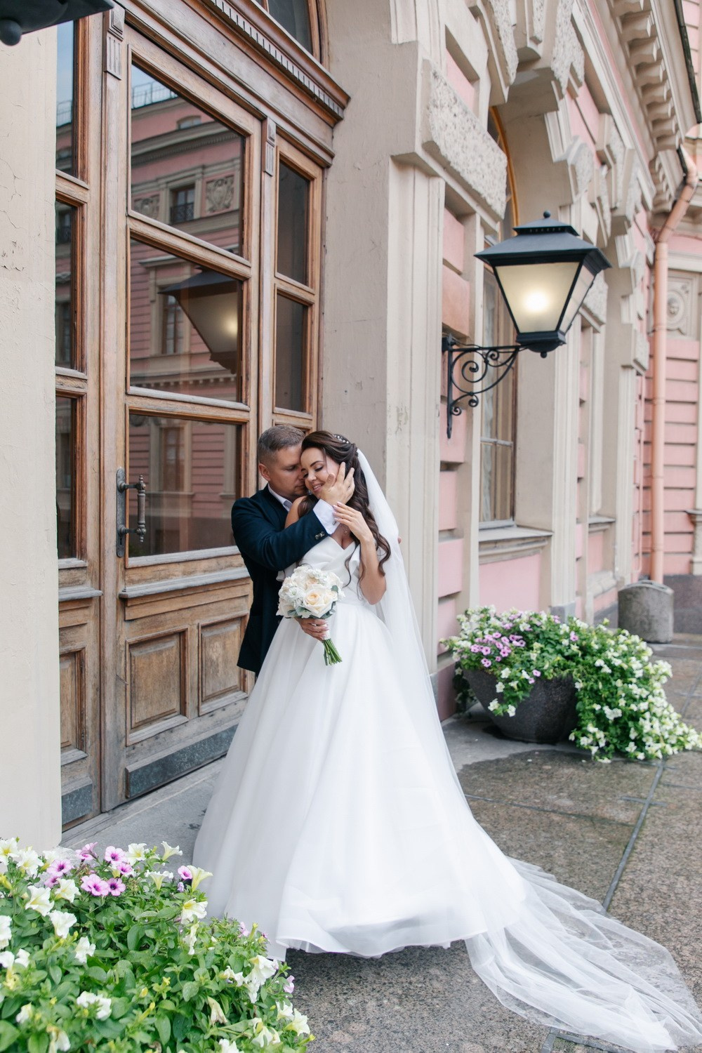 свадьба в спб заказать фотографа, где лучше провести свадьба в спб, свадебный банкетный зал какой выбрать, костюм на свадьбу жених, платье для невесты