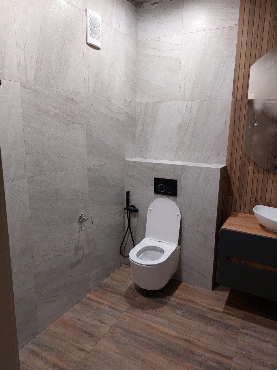 Ванная комната (Высокогорский р-н ТСН Семиозерские сады). Ремонт санузла, туалета, ванной под ключ в Казани. Укладка плитки