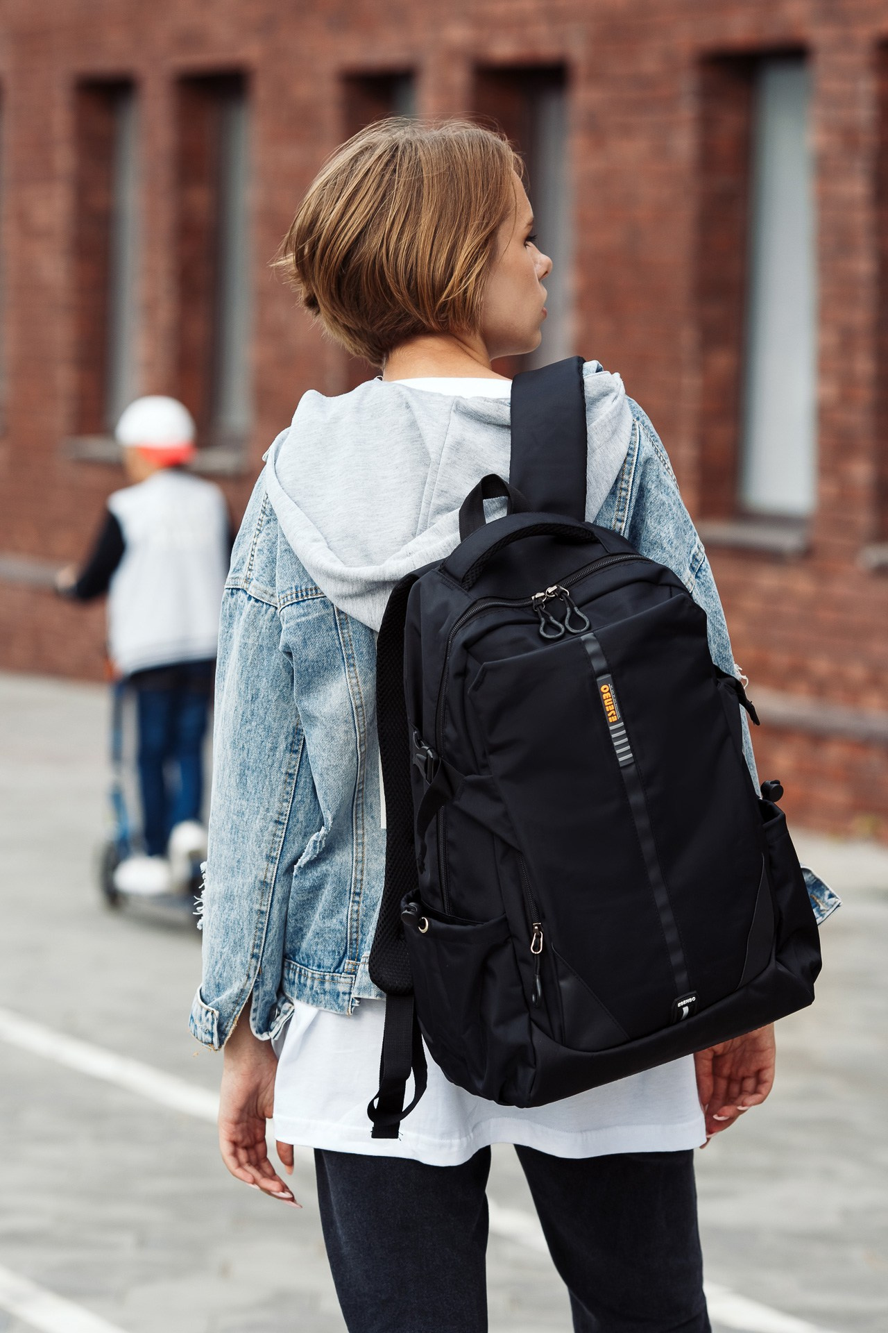 WB OZON Рюкзаки. Фотосъёмка для бизнеса — предметное фото, репортаж с мероприятий, портреты людей, съёмка интерьера и экстерьера