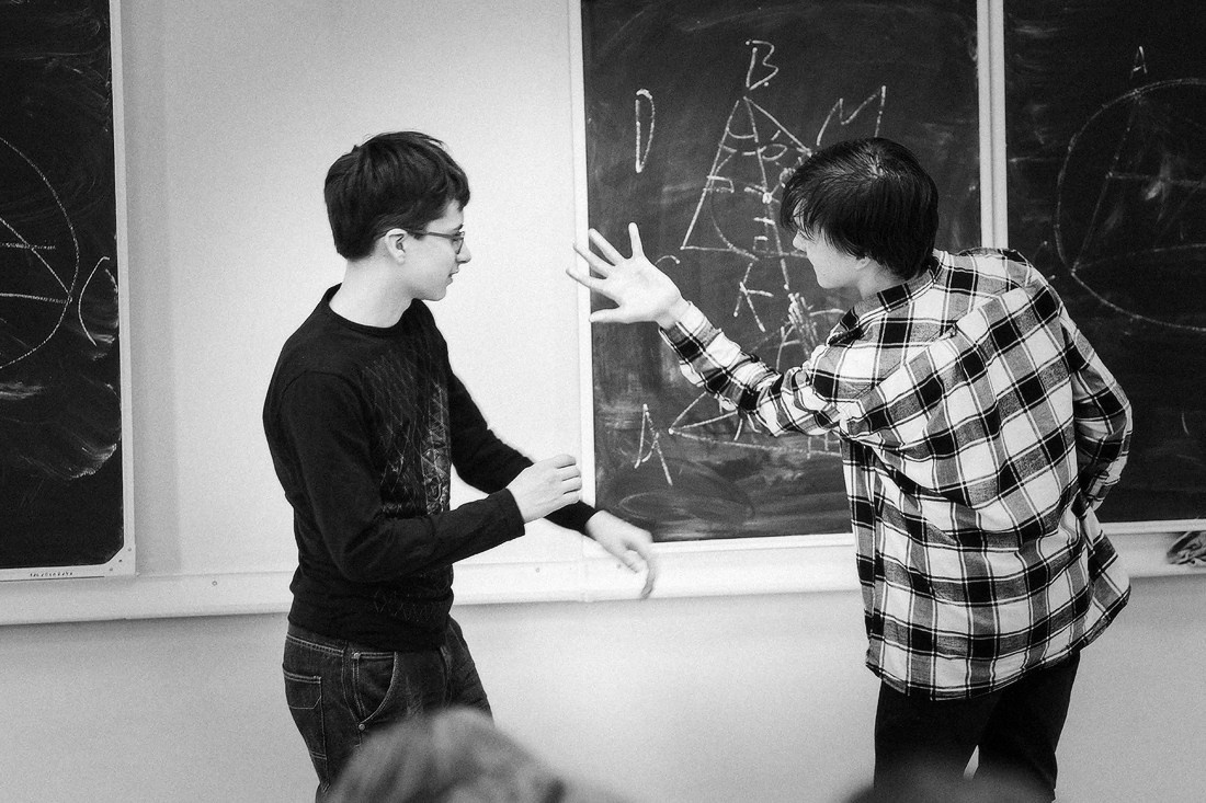 Фоторепортаж со школьного урока 4-го класса. Репортажный фотограф Борис Геер