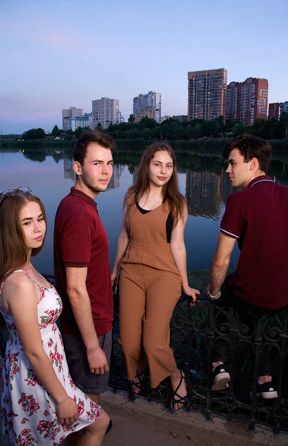 Фотограф для выпускных альбомов в Ростове-на-Дону. Выпускные альбомы, фотограф Денис Зимин в городе Ростове-на-Дону