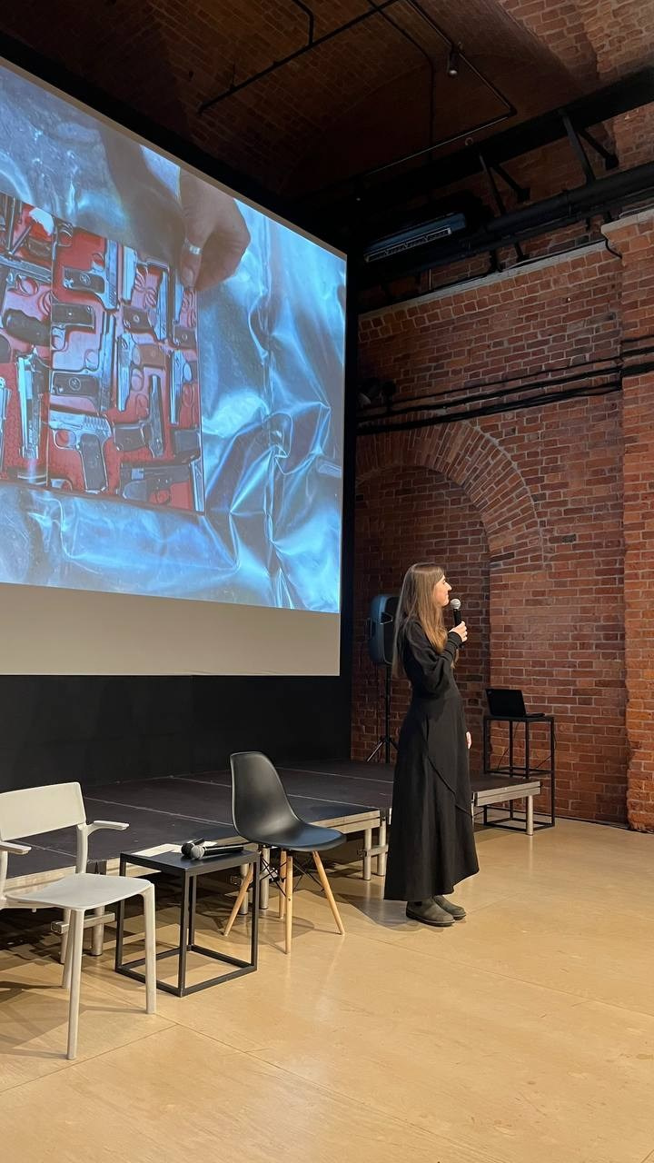 Низина, зин-фестиваль, 28-29.09.2024, пространство «Сообщество», Новая Голландия, Санкт-Петербург. Лера Круглова