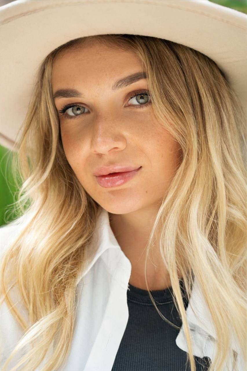 Виктория Н Размер ХS, Рост 165, Параметры 85/62/88. LUNAPRO Дом стильных, сборных и индивидуальных съемок для брендов