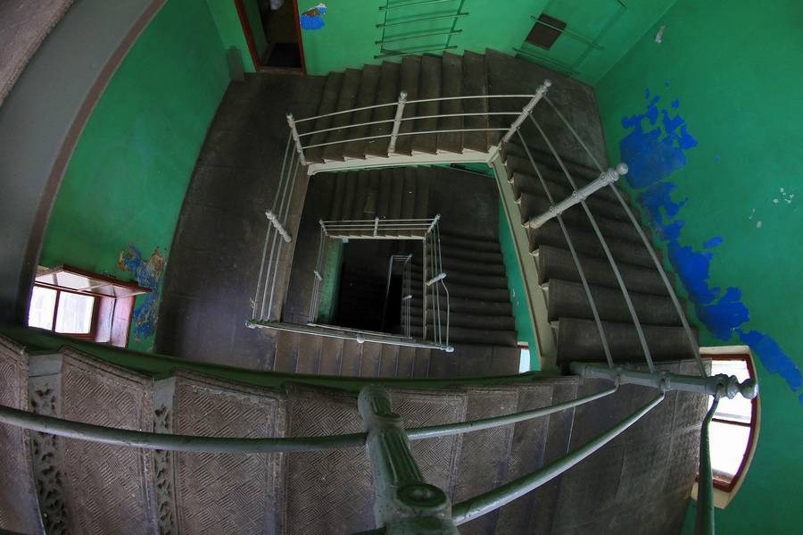 Фотосессия в московском подъезде — советская мозаика и плитка