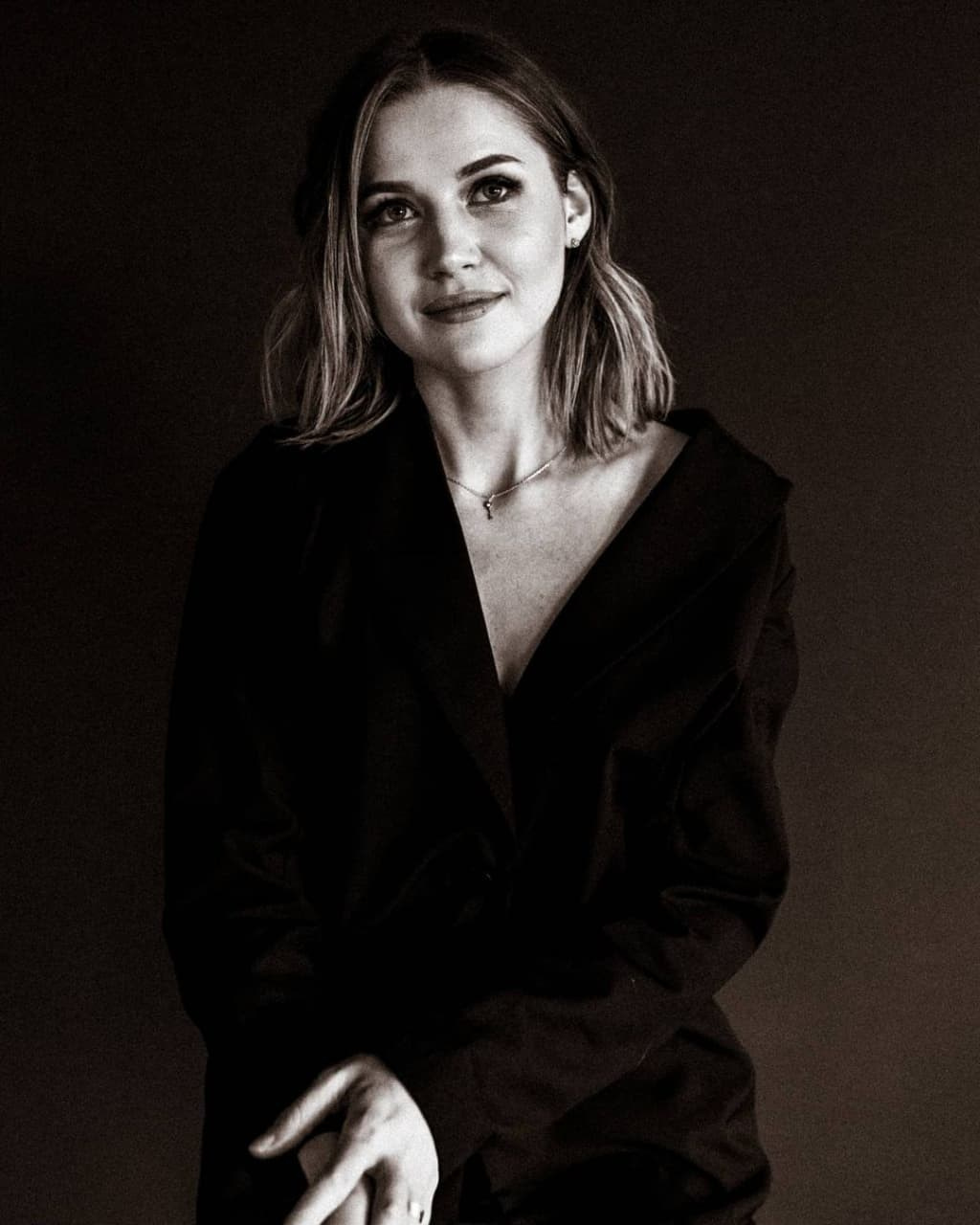 Albina Maklakova on the studio black and white. New York photographer RINAT SHAHMETOV in New York city