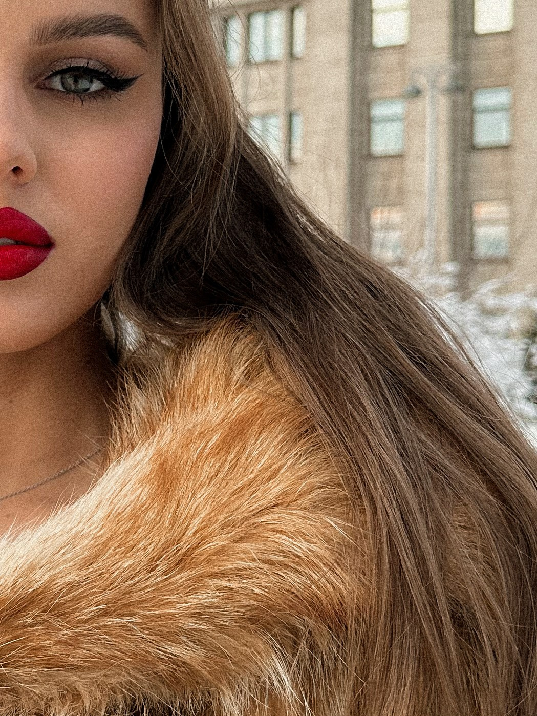 Melania. Главная