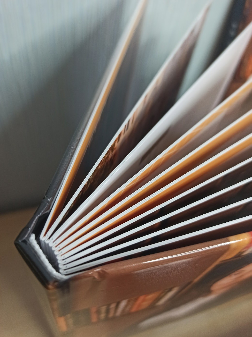 Выпускные альбомы Старый Оскол. Стильные выпускные альбомы в Старом Осколе. Свадебные фотокниги